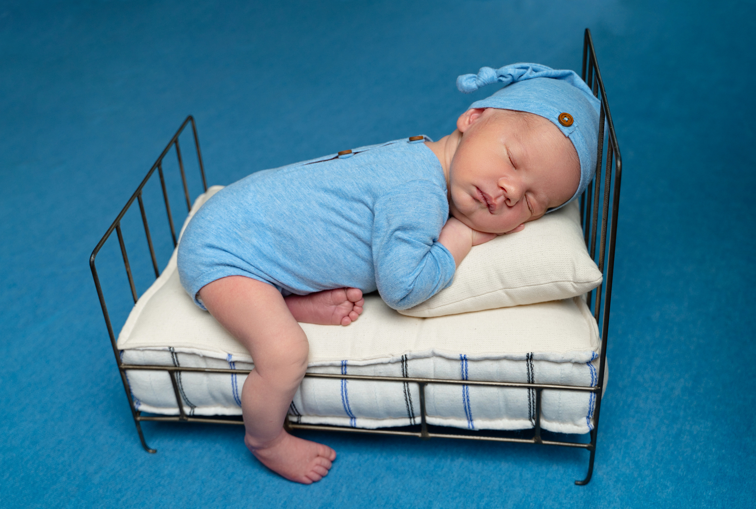 НОВОРОЖДЁННЫЕ. Детская выездная фотостудия. Фотограф новорождённых newborn, годовасие