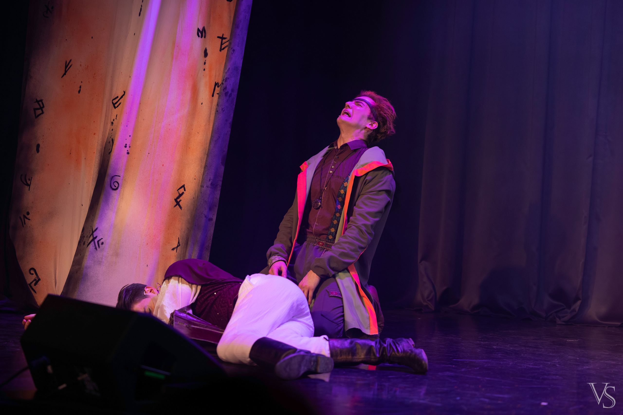 Книга стихий 25.01. Фотограф Виктор Степанов