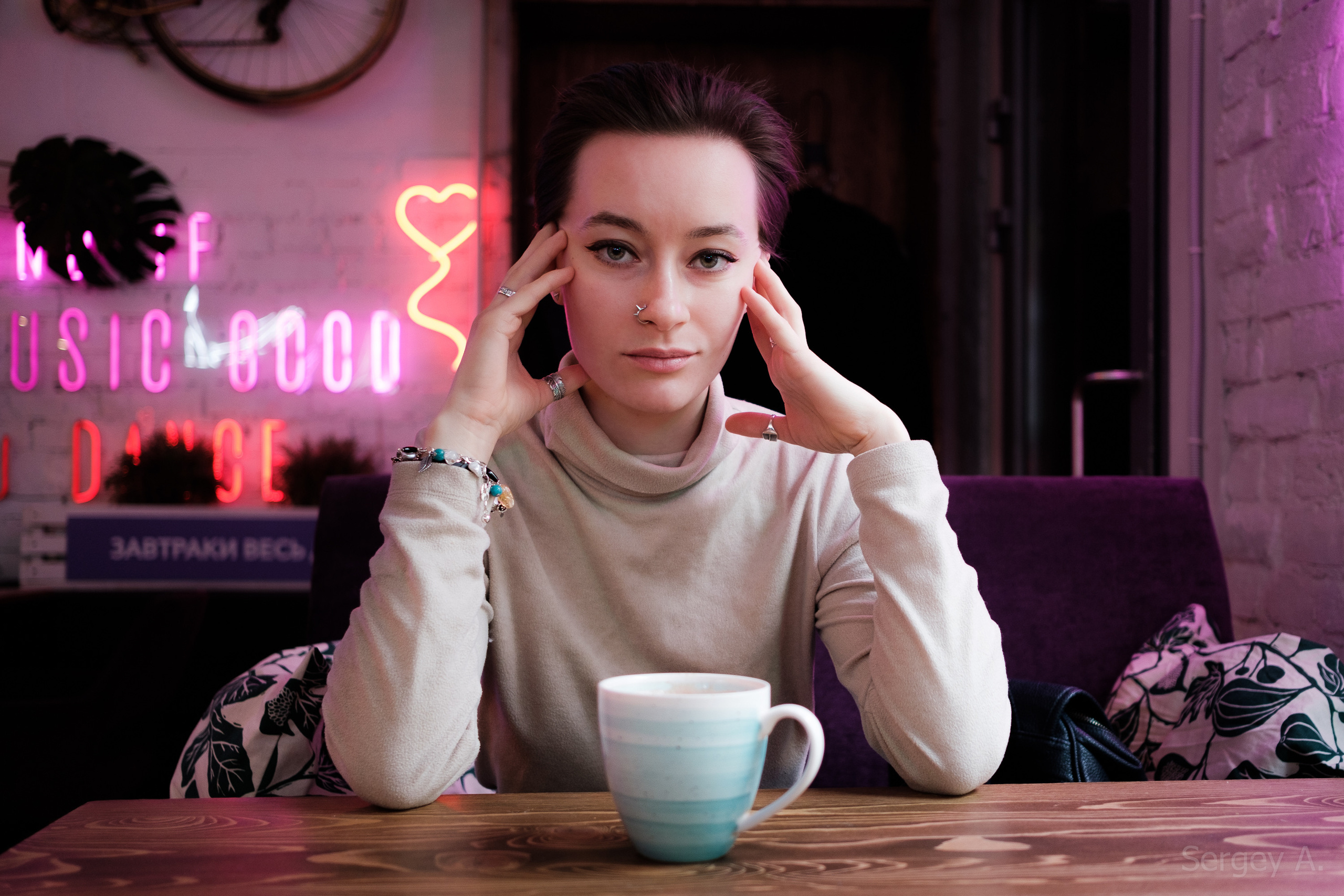 Девушка на улице, портрет, уличный портрет, портрет девушки, портретное фото