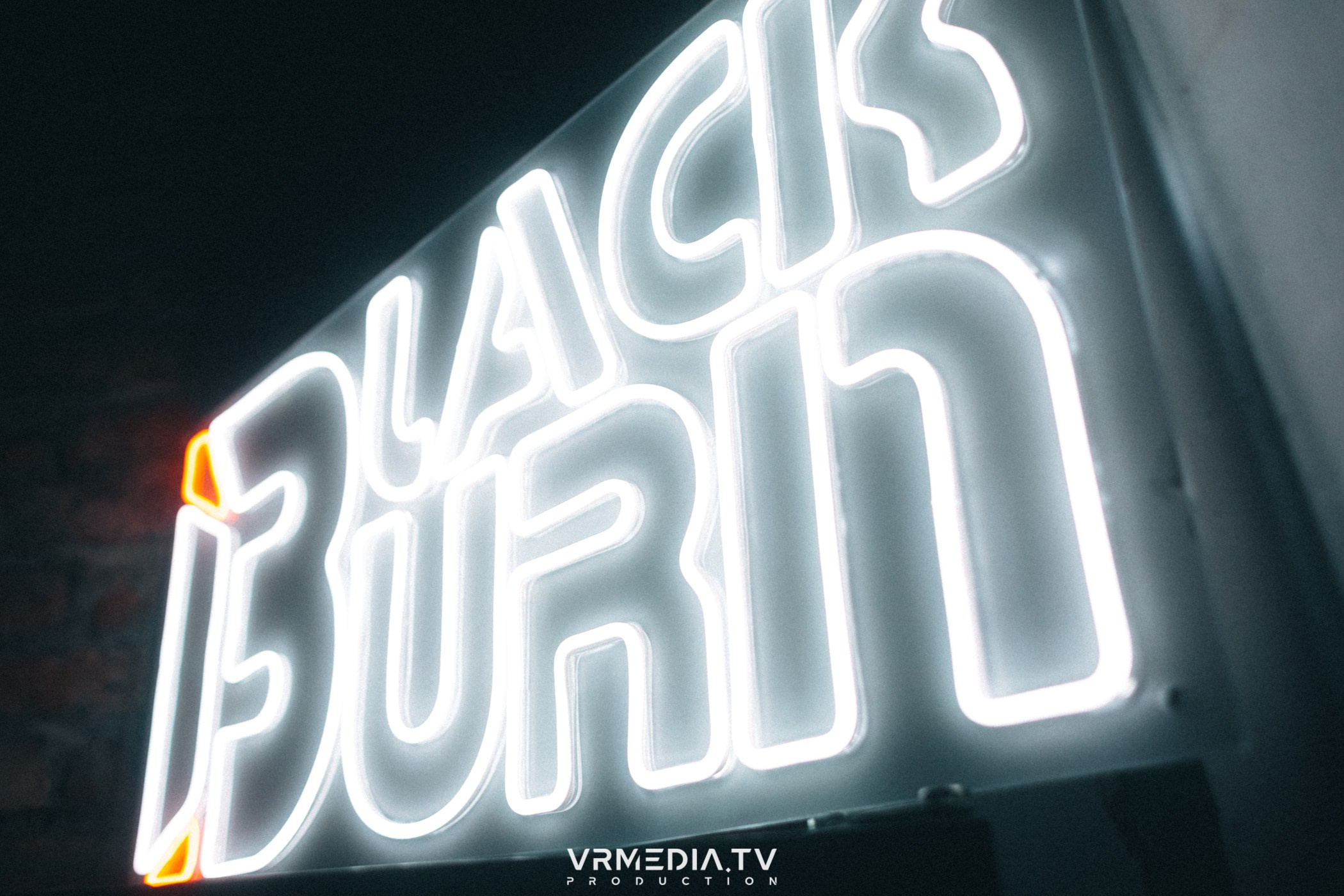 WEEKEND HALL в культурном пространстве «Редакция». Фотограф Кемерово | Сергей