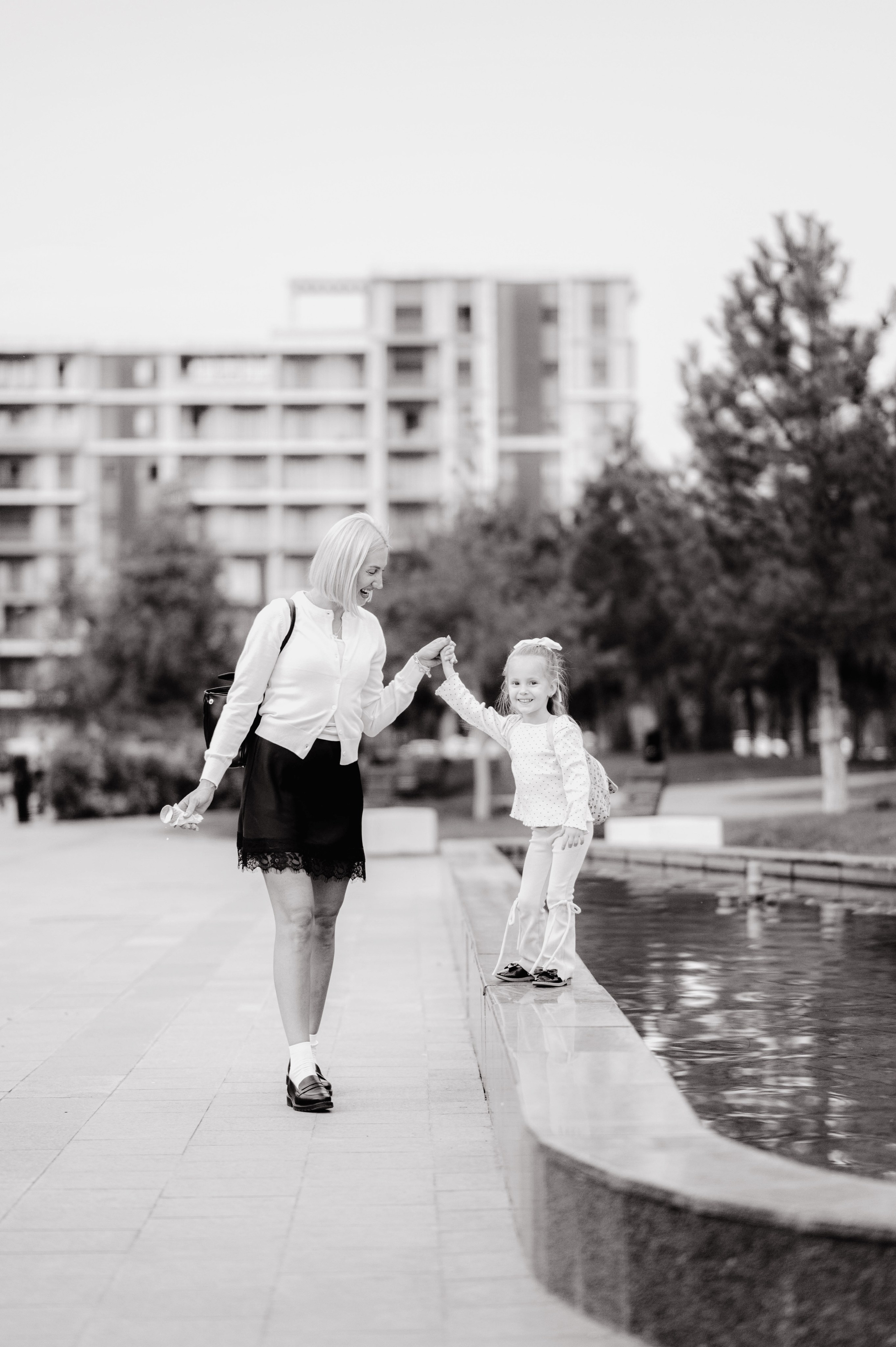 ЧБ прогулка. Детский и семейный фотограф