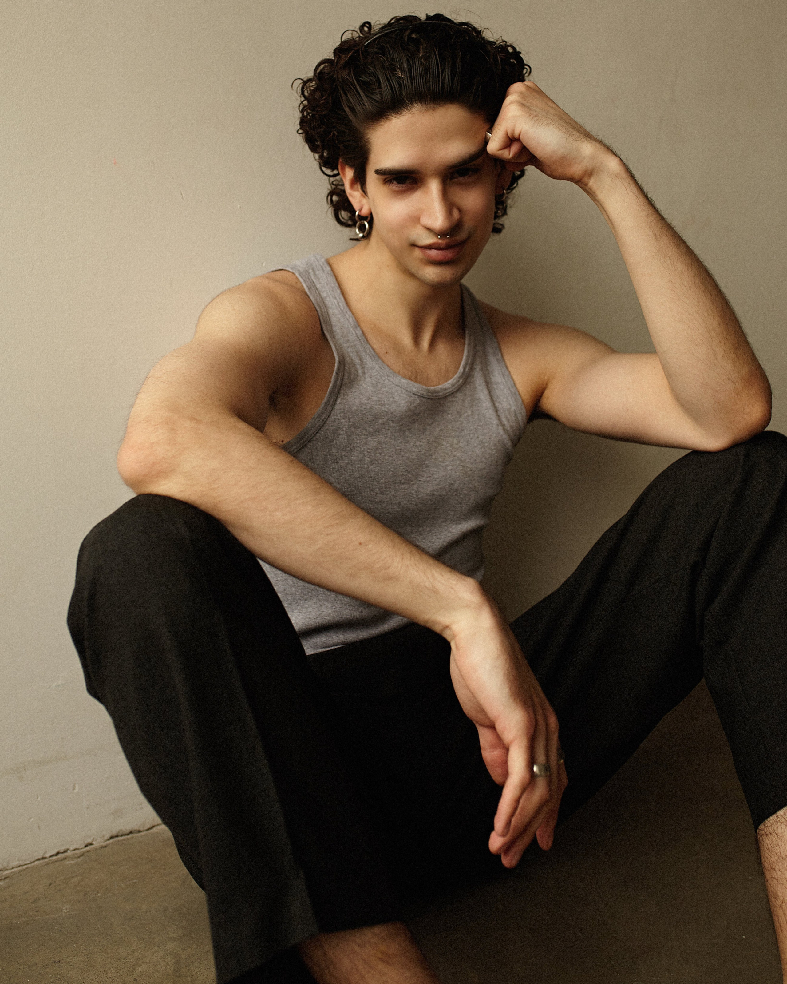 Егор — Е. ТМ Продакшн — Съемка для маркетплейсов в Москве