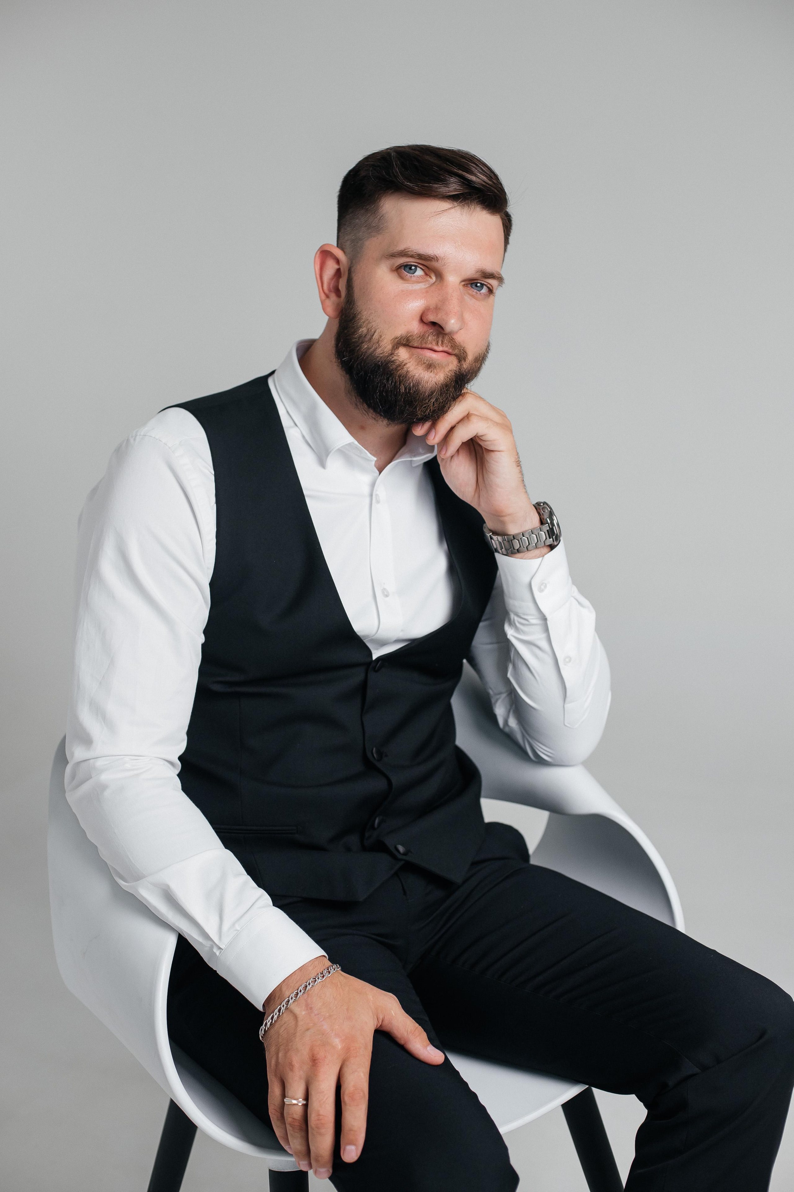 Классика в классической студии. Креативный и женский Фотограф Омске Наталья Лебедева