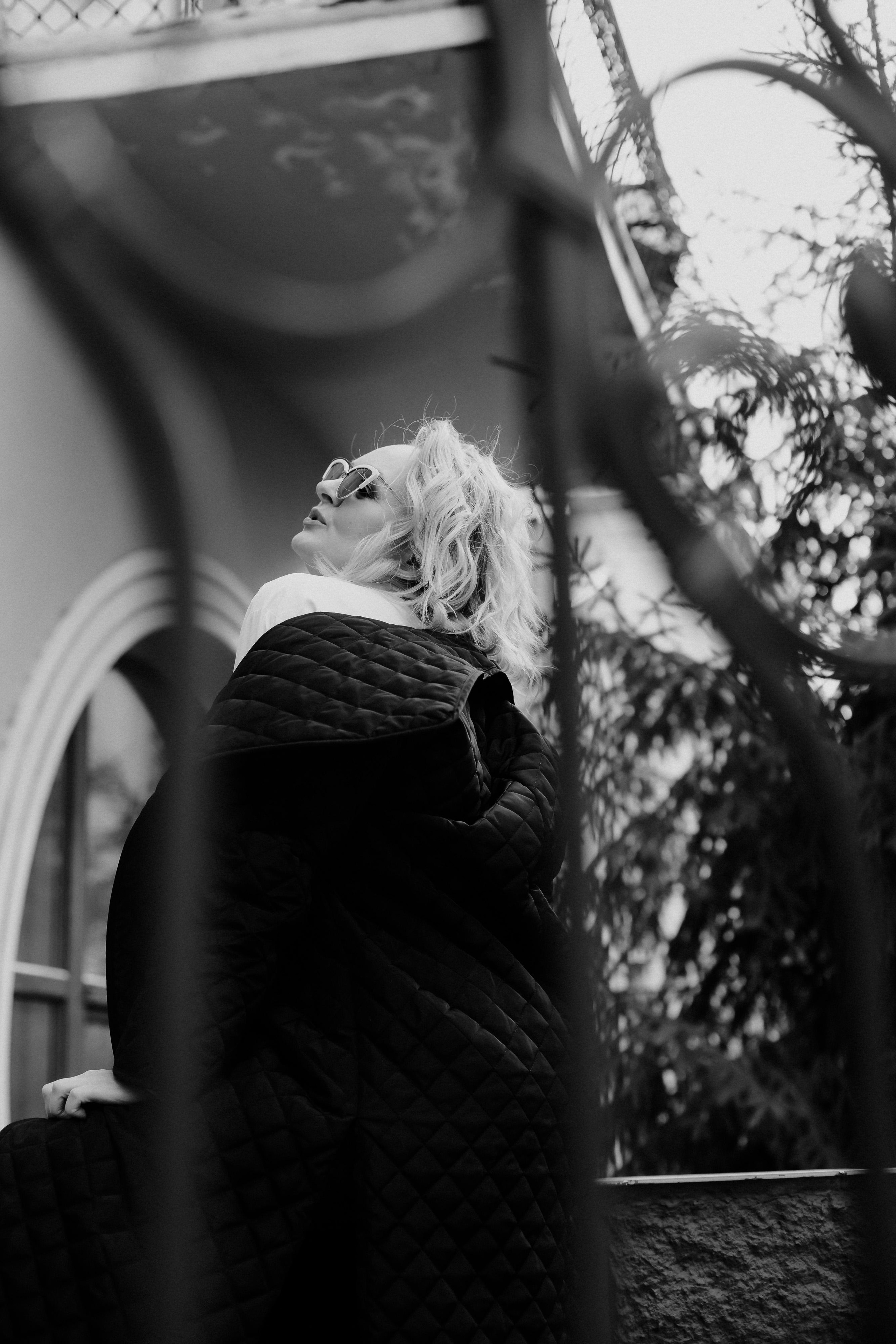 Кофейня, прогулка, ветер. Креативный и женский Фотограф Омске Наталья Лебедева