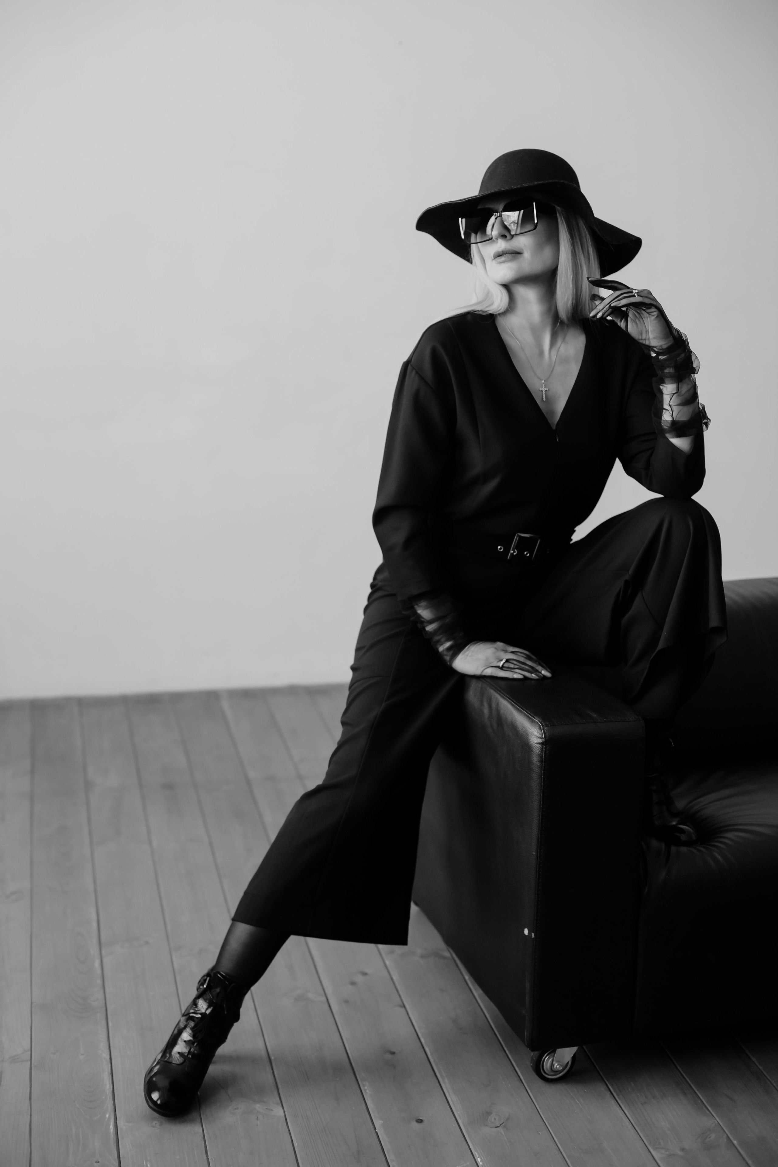 Минимализм в студии. Креативный и женский Фотограф Омске Наталья Лебедева