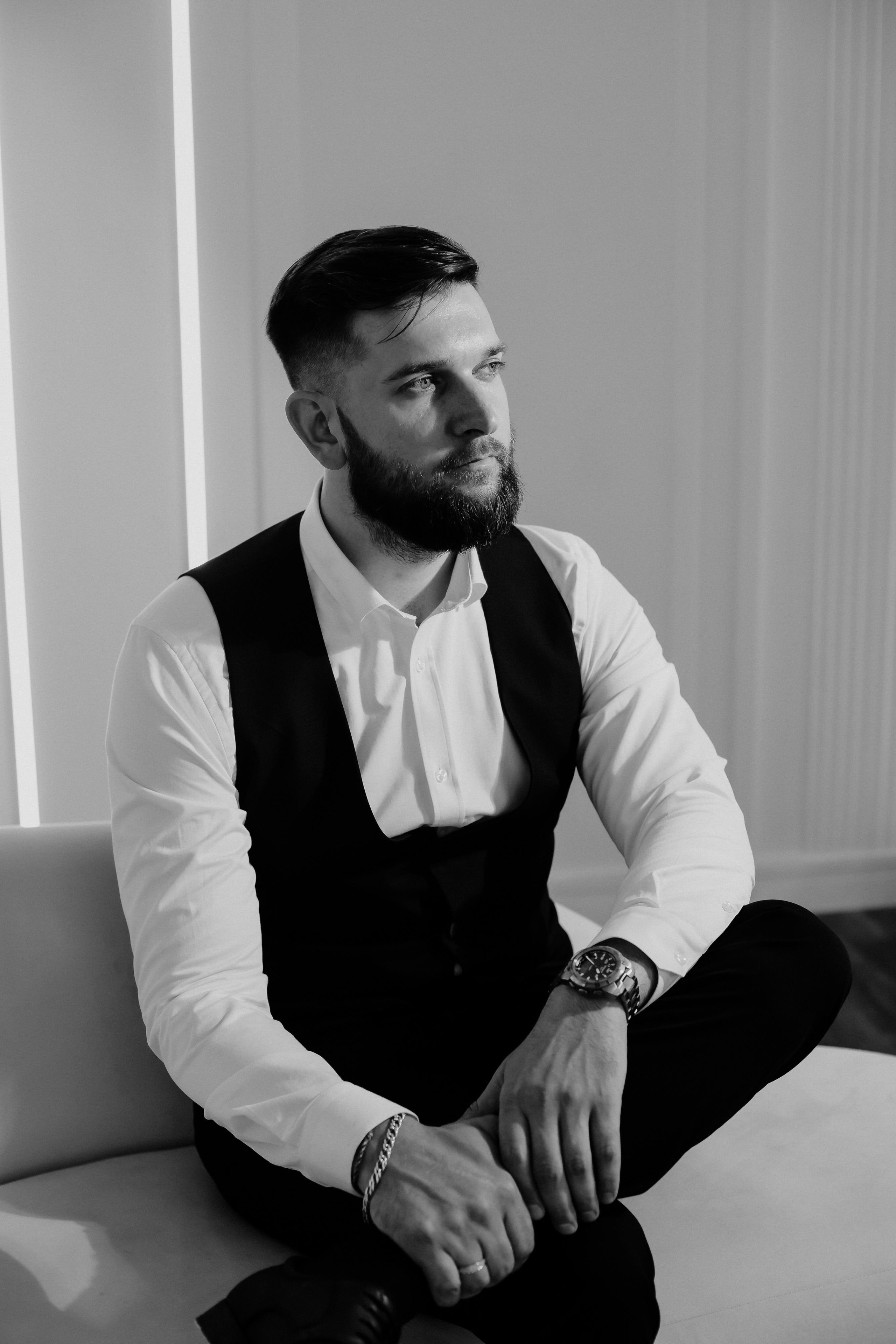 Классика в классической студии. Креативный и женский Фотограф Омске Наталья Лебедева