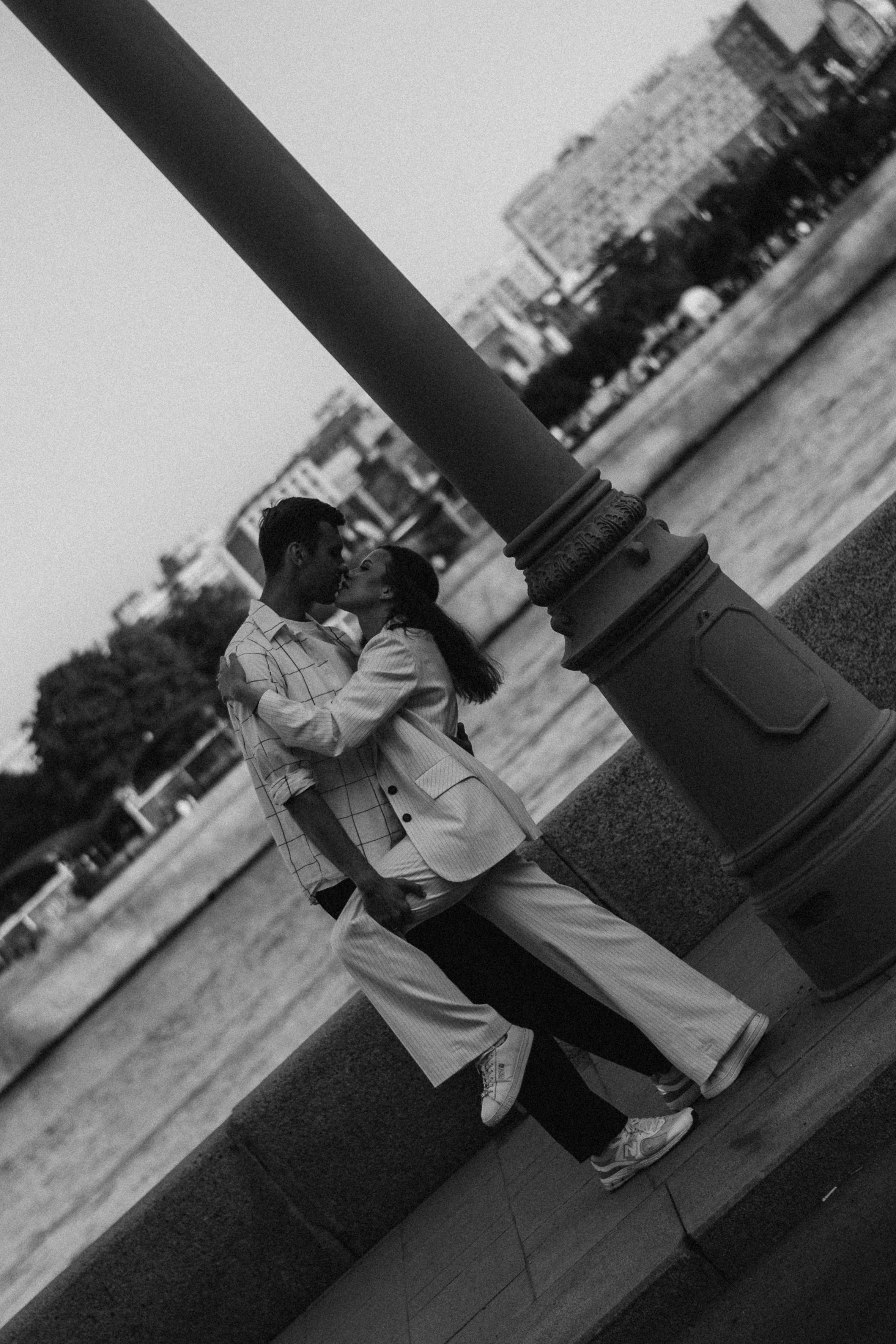 Любовь на набережной в Москве