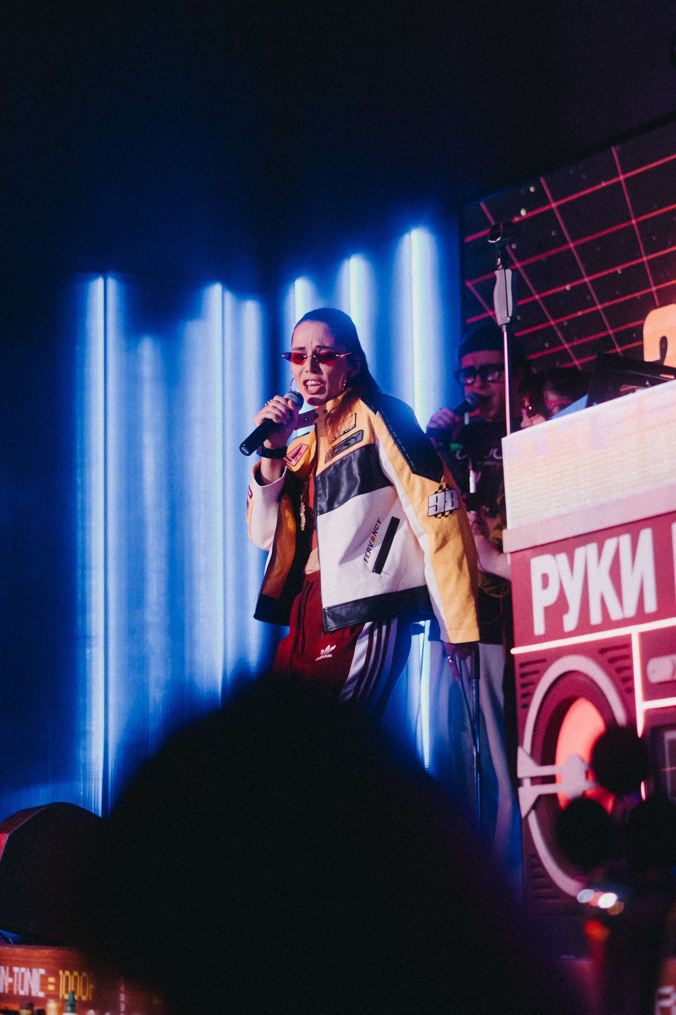 Концерт учеников вокальной школы «Сигнон» в баре «Руки Вверх»