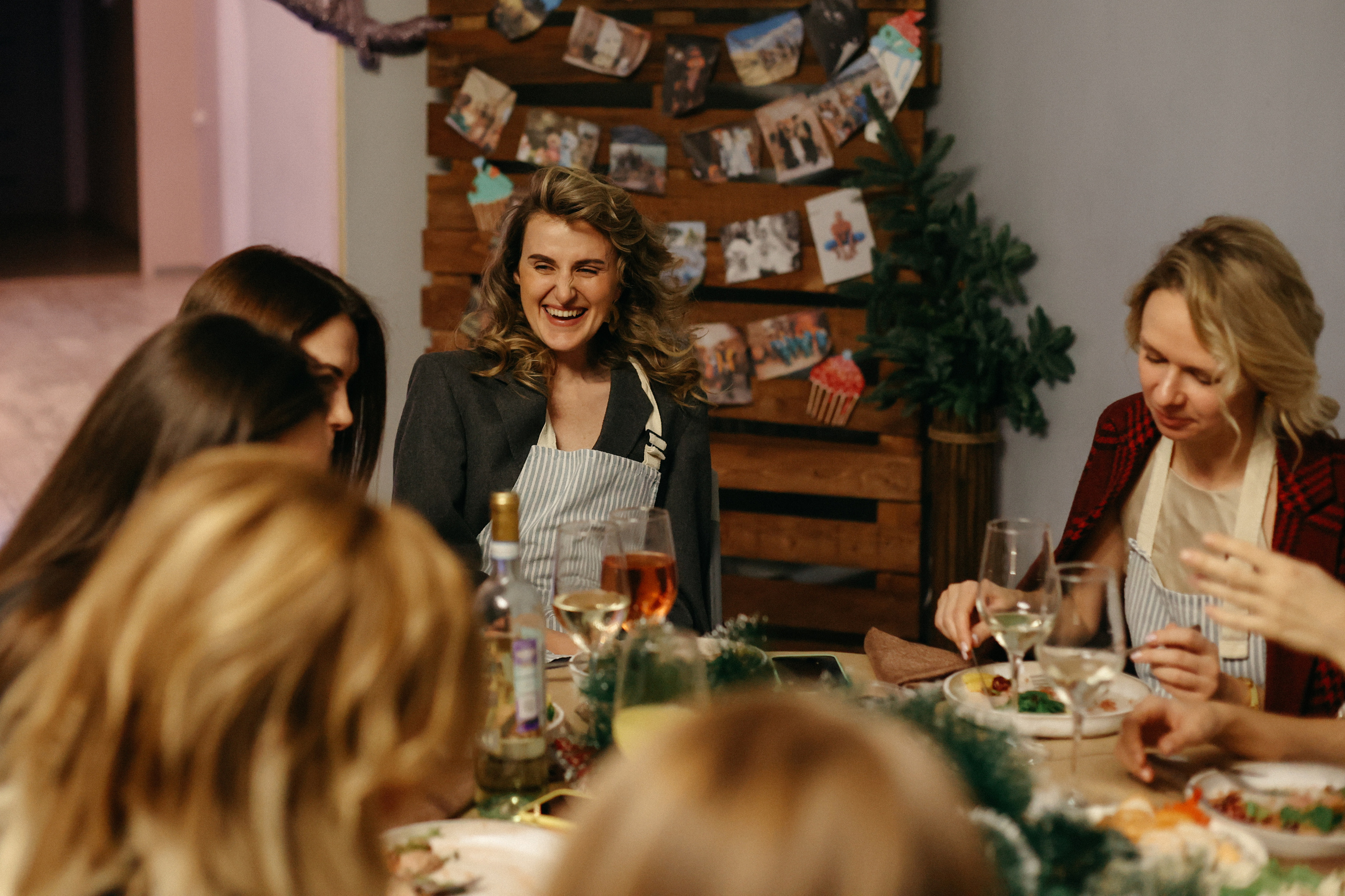 Новогодний ужин. Свадебный фотограф Полина Мишуринская