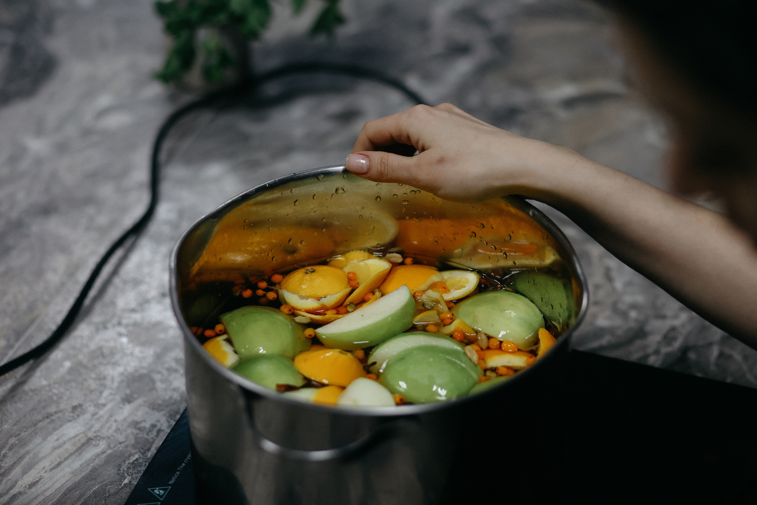 Новогодний ужин. Свадебный фотограф Полина Мишуринская