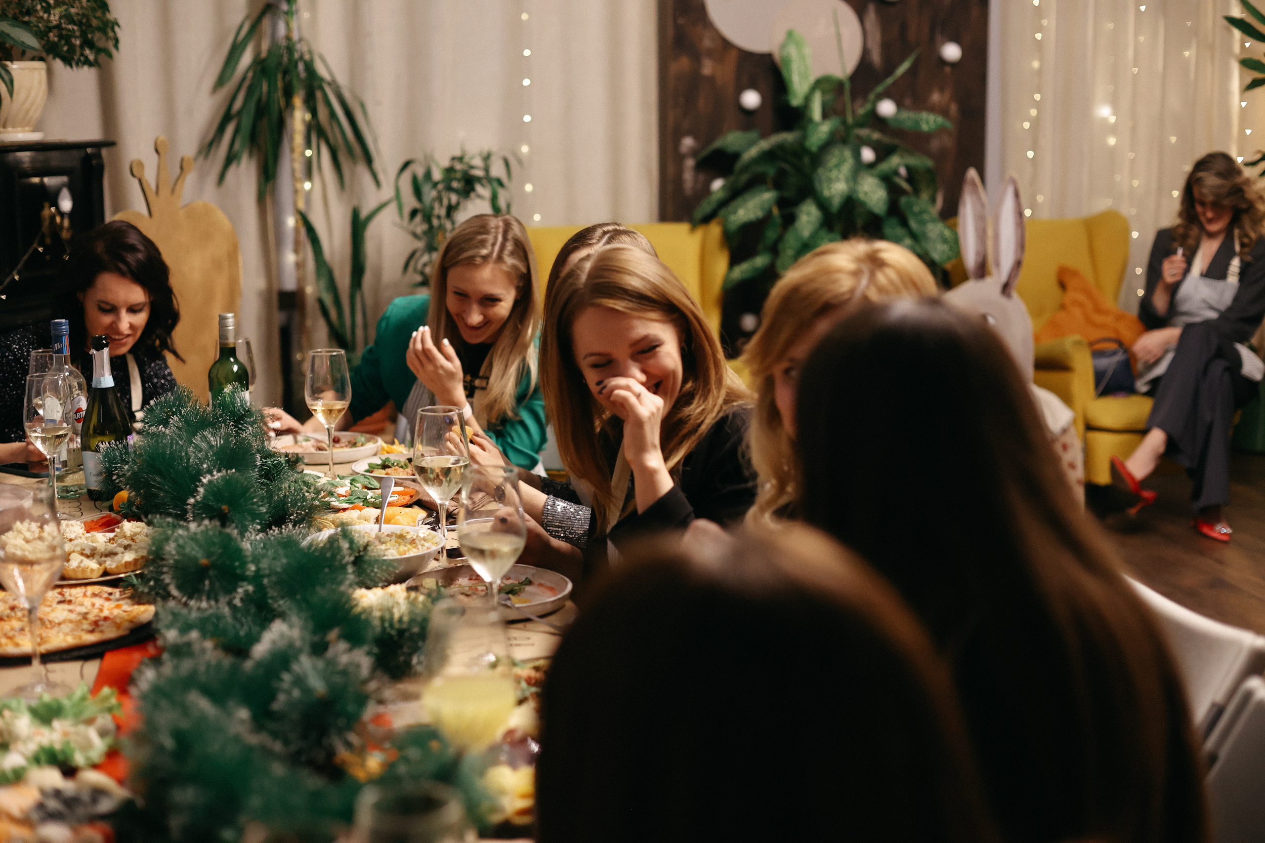 Новогодний ужин. Свадебный фотограф Полина Мишуринская