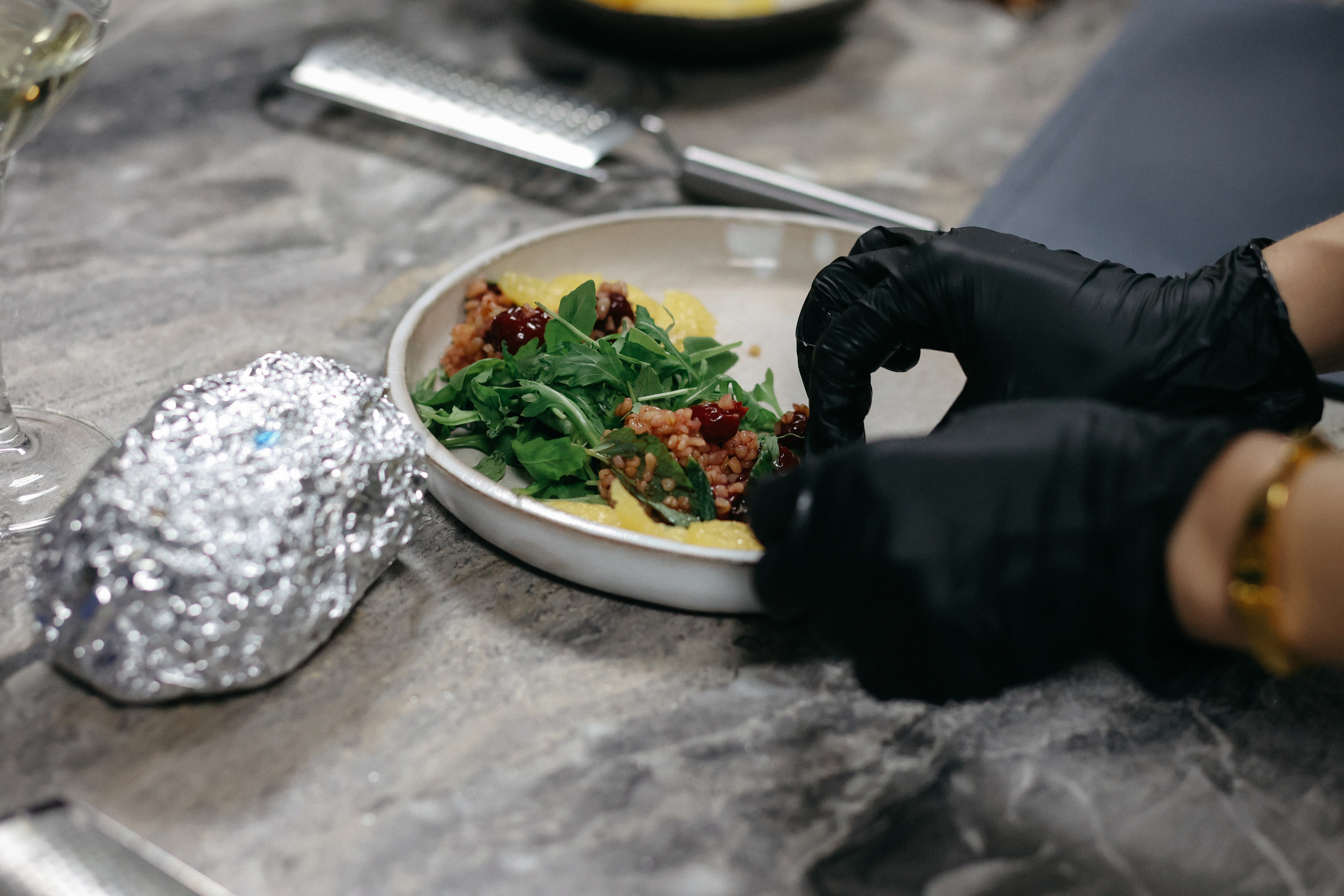 Новогодний ужин. Свадебный фотограф Полина Мишуринская