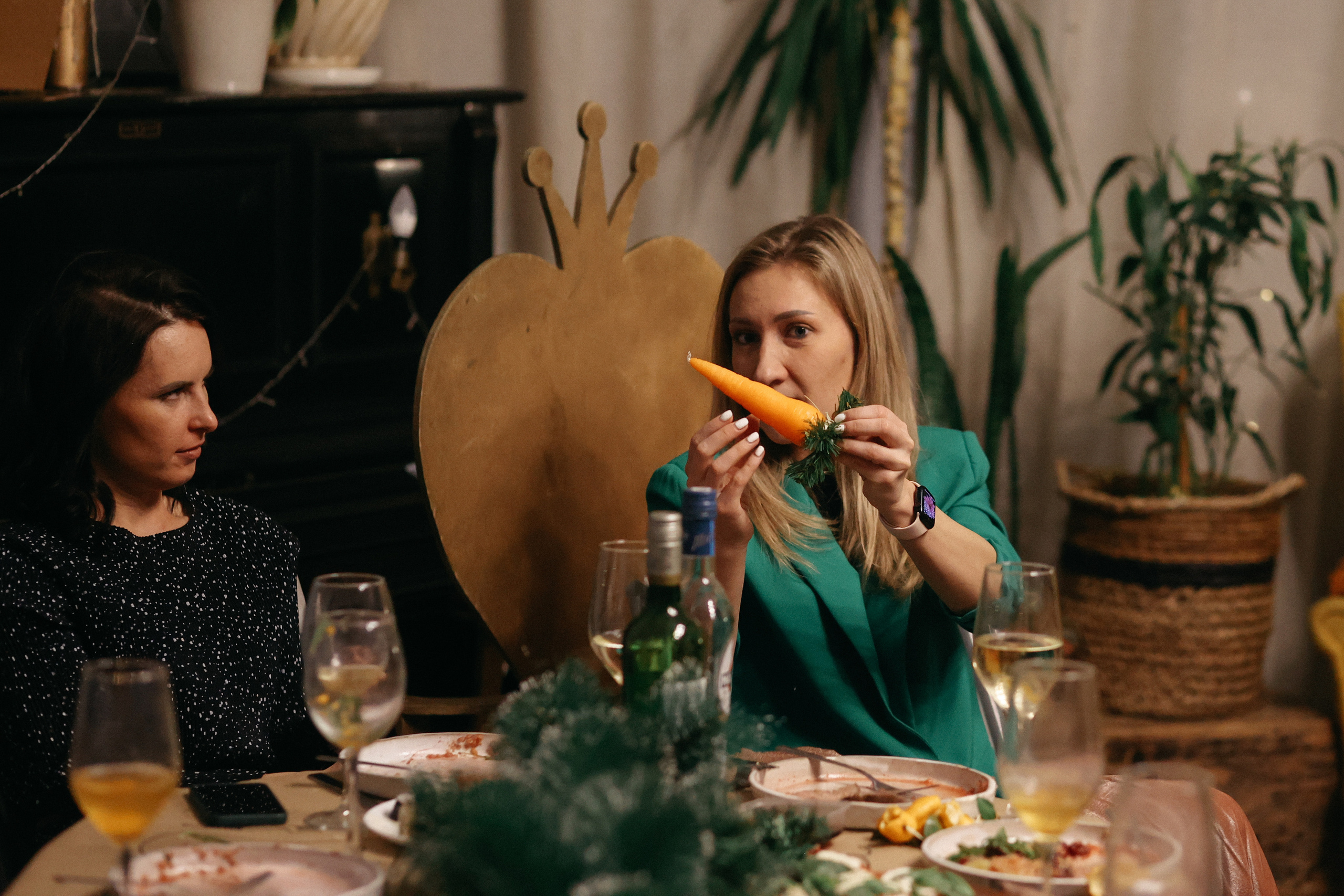 Новогодний ужин. Свадебный фотограф Полина Мишуринская