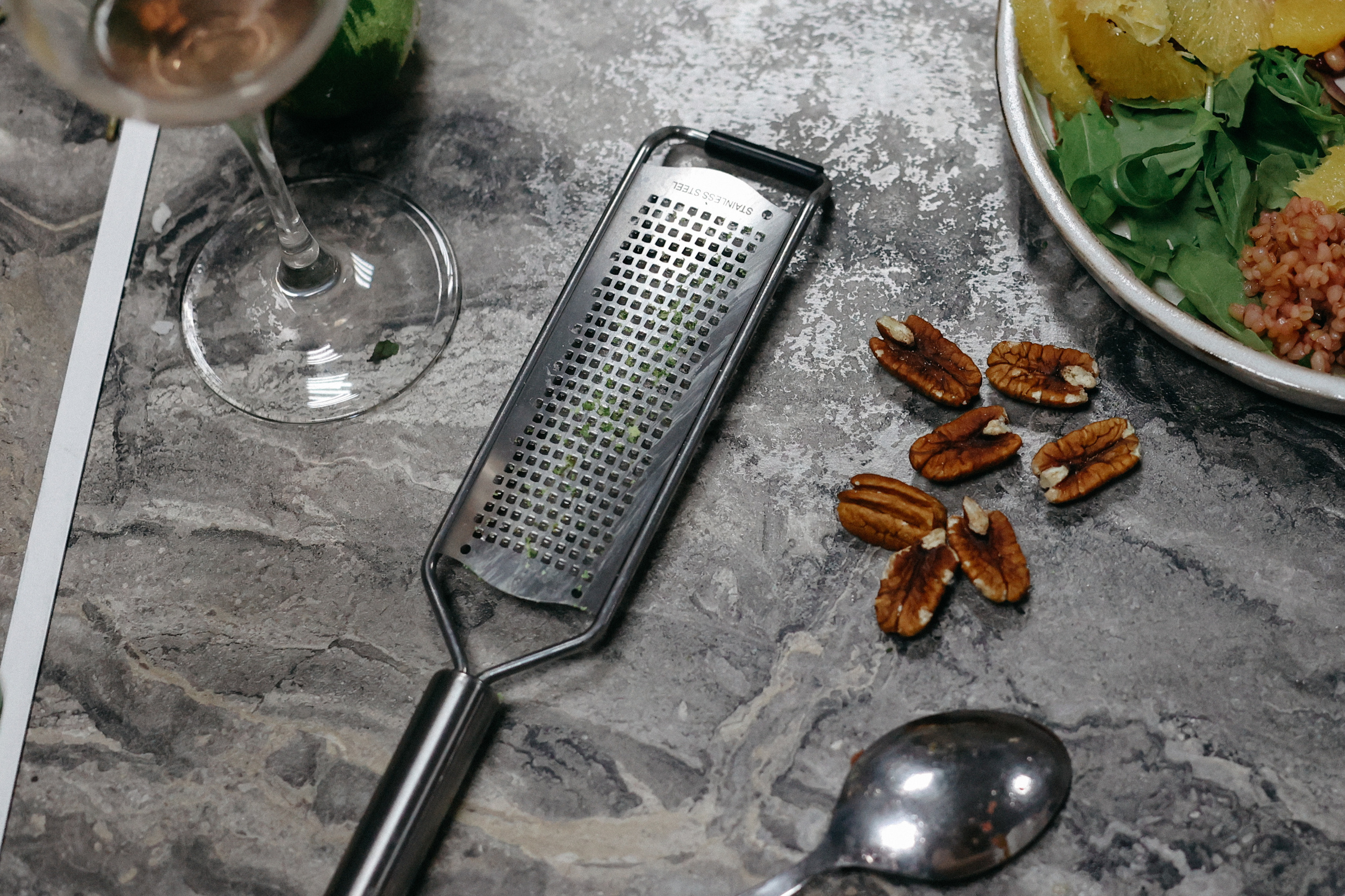 Новогодний ужин. Свадебный фотограф Полина Мишуринская