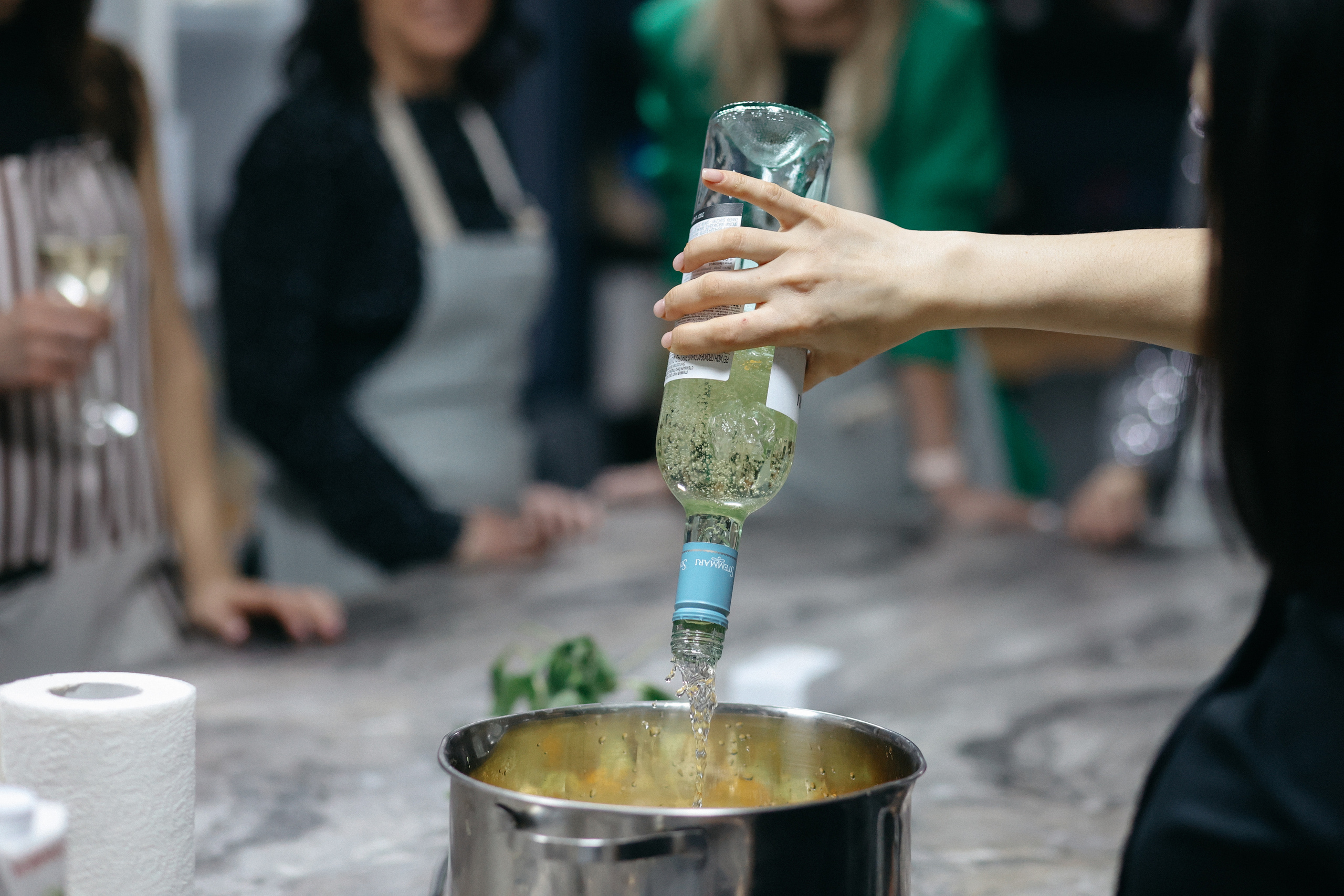 Новогодний ужин. Свадебный фотограф Полина Мишуринская