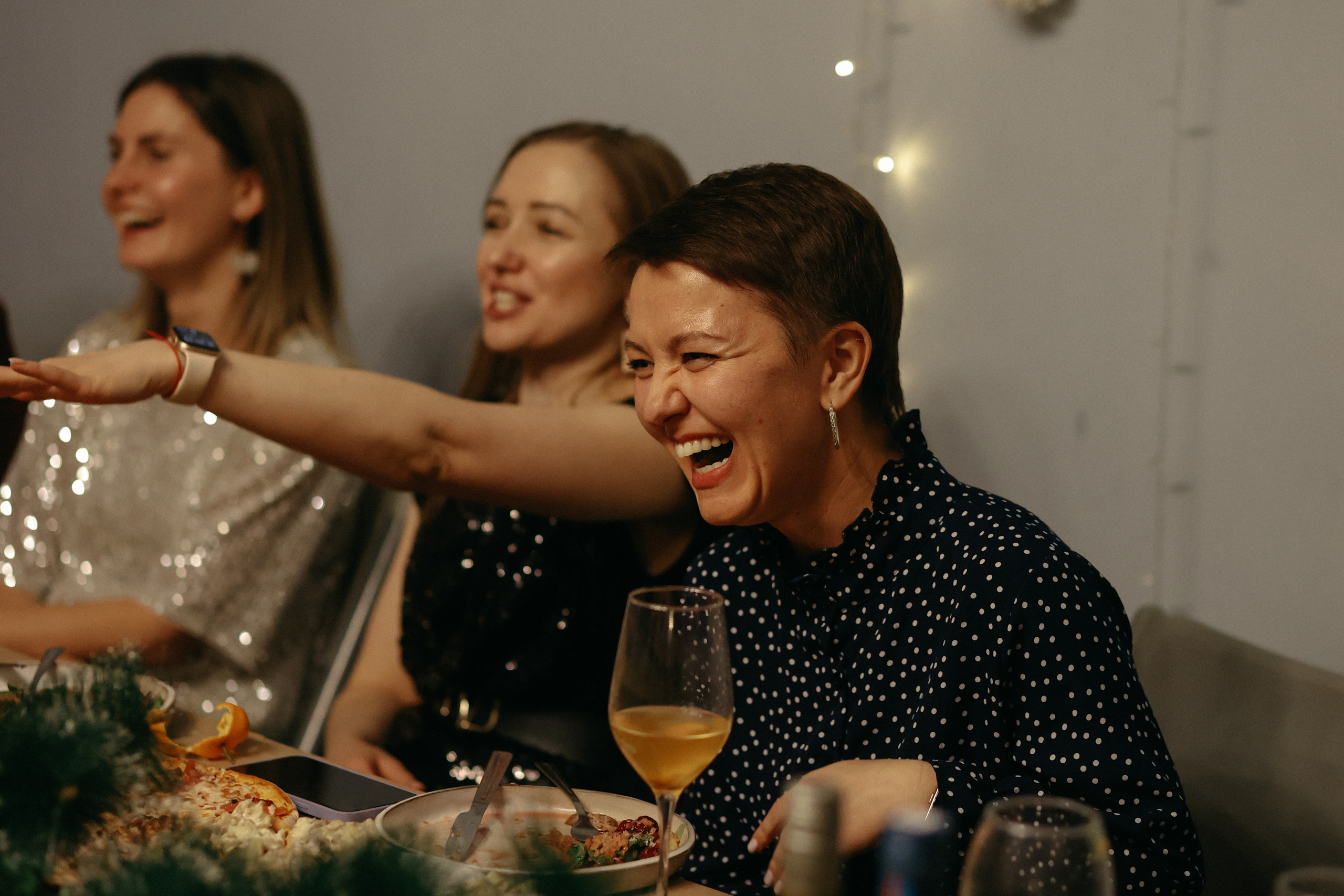 Новогодний ужин. Свадебный фотограф Полина Мишуринская
