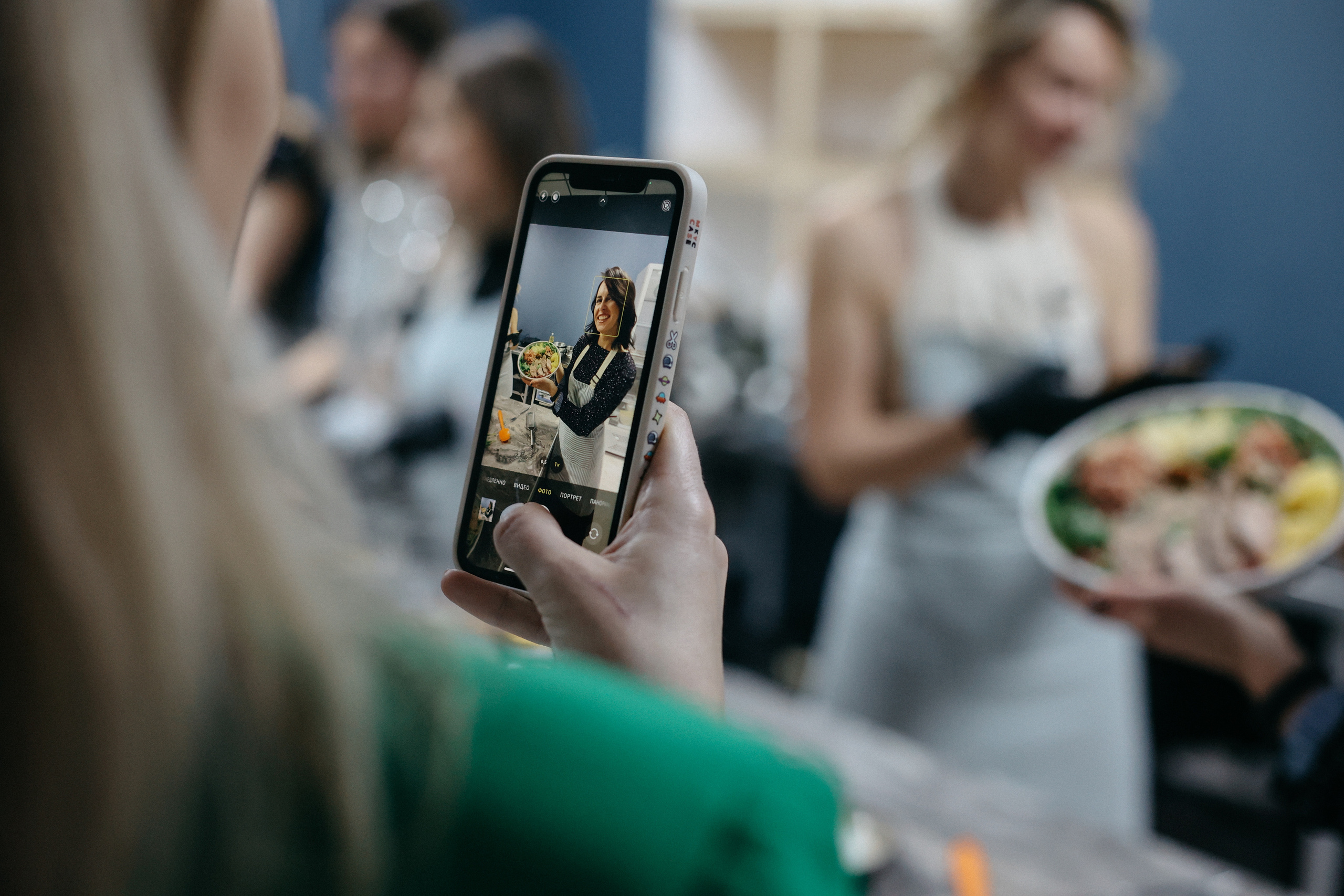 Новогодний ужин. Свадебный фотограф Полина Мишуринская