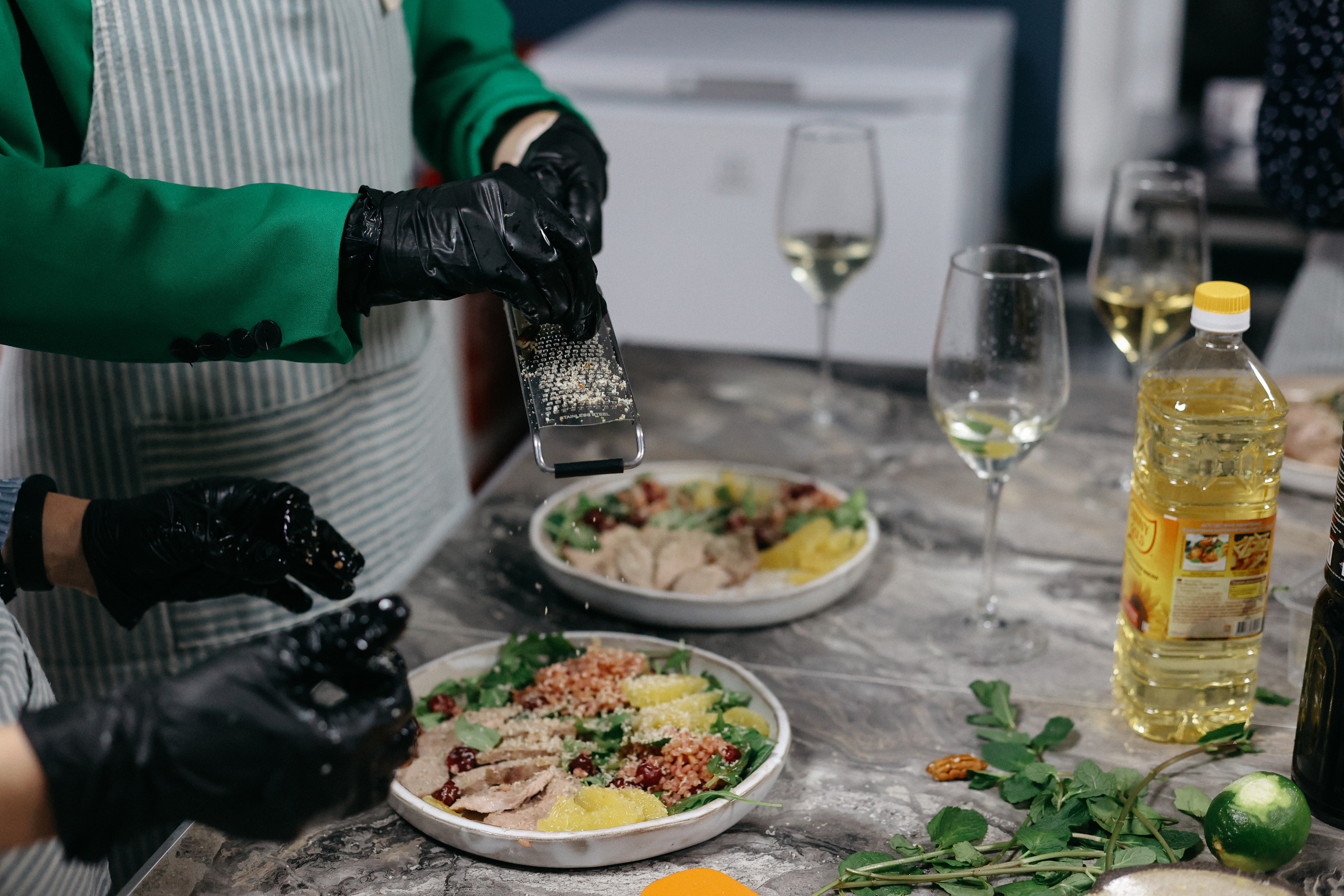 Новогодний ужин. Свадебный фотограф Полина Мишуринская