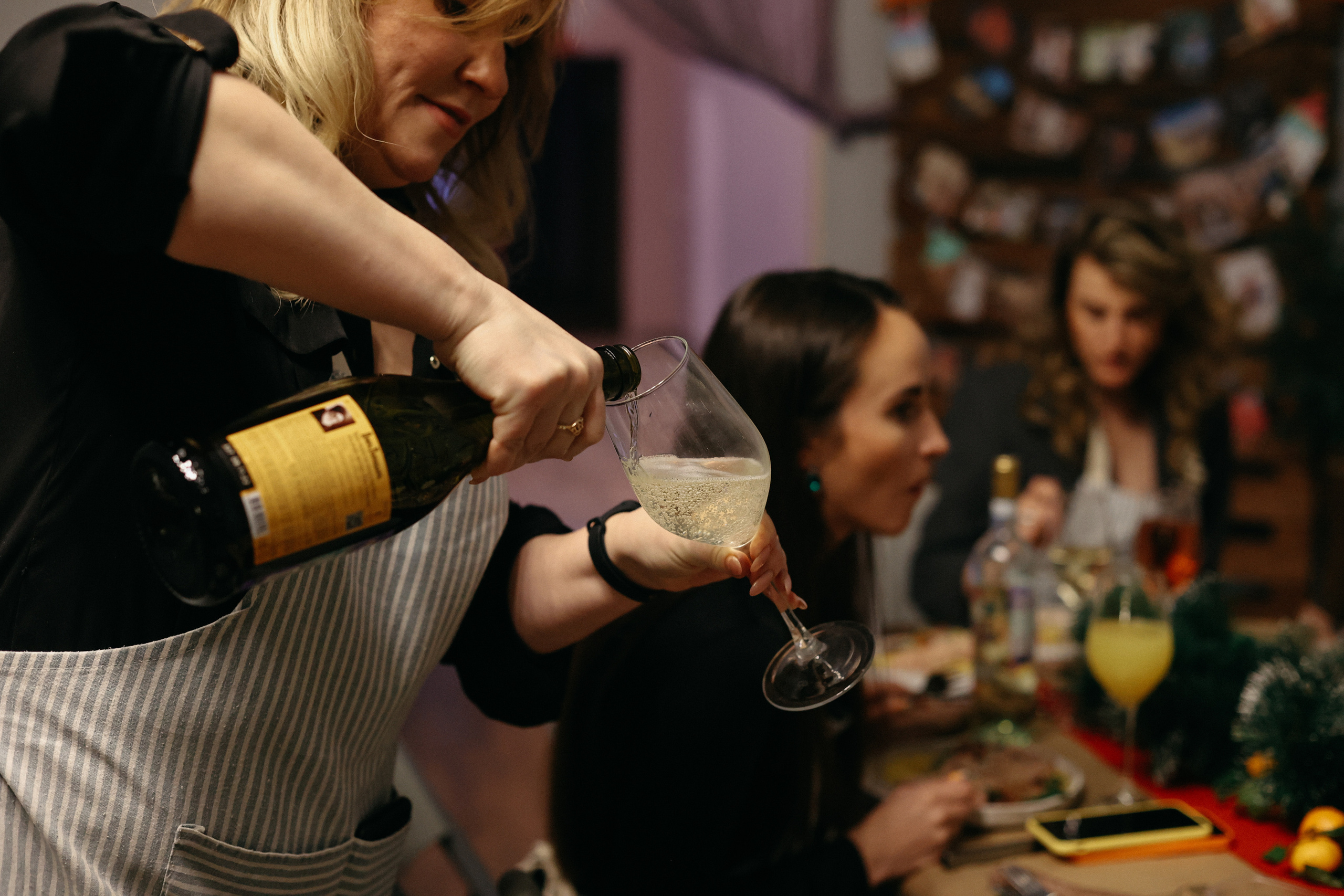 Новогодний ужин. Свадебный фотограф Полина Мишуринская