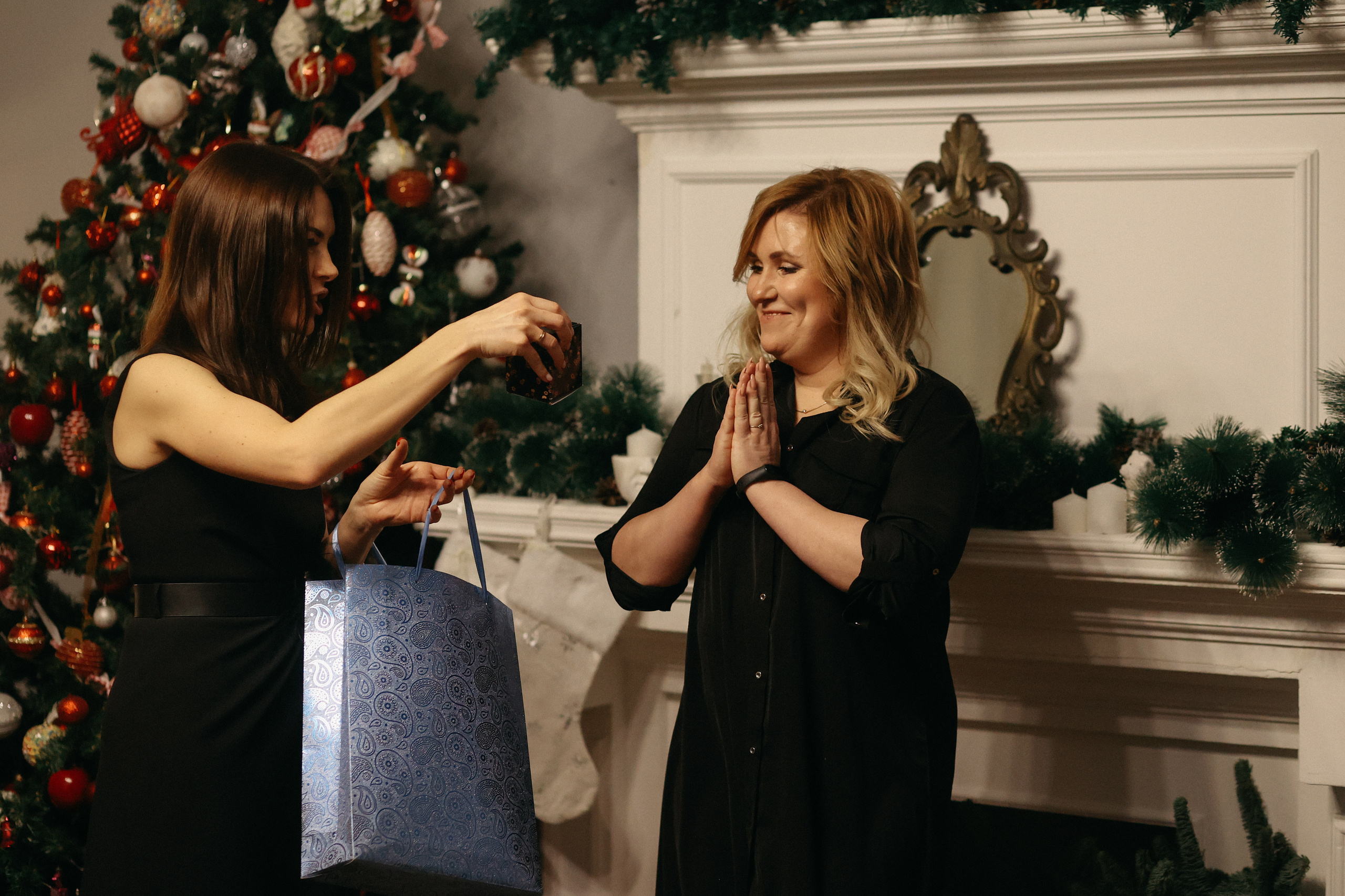 Новогодний ужин. Свадебный фотограф Полина Мишуринская