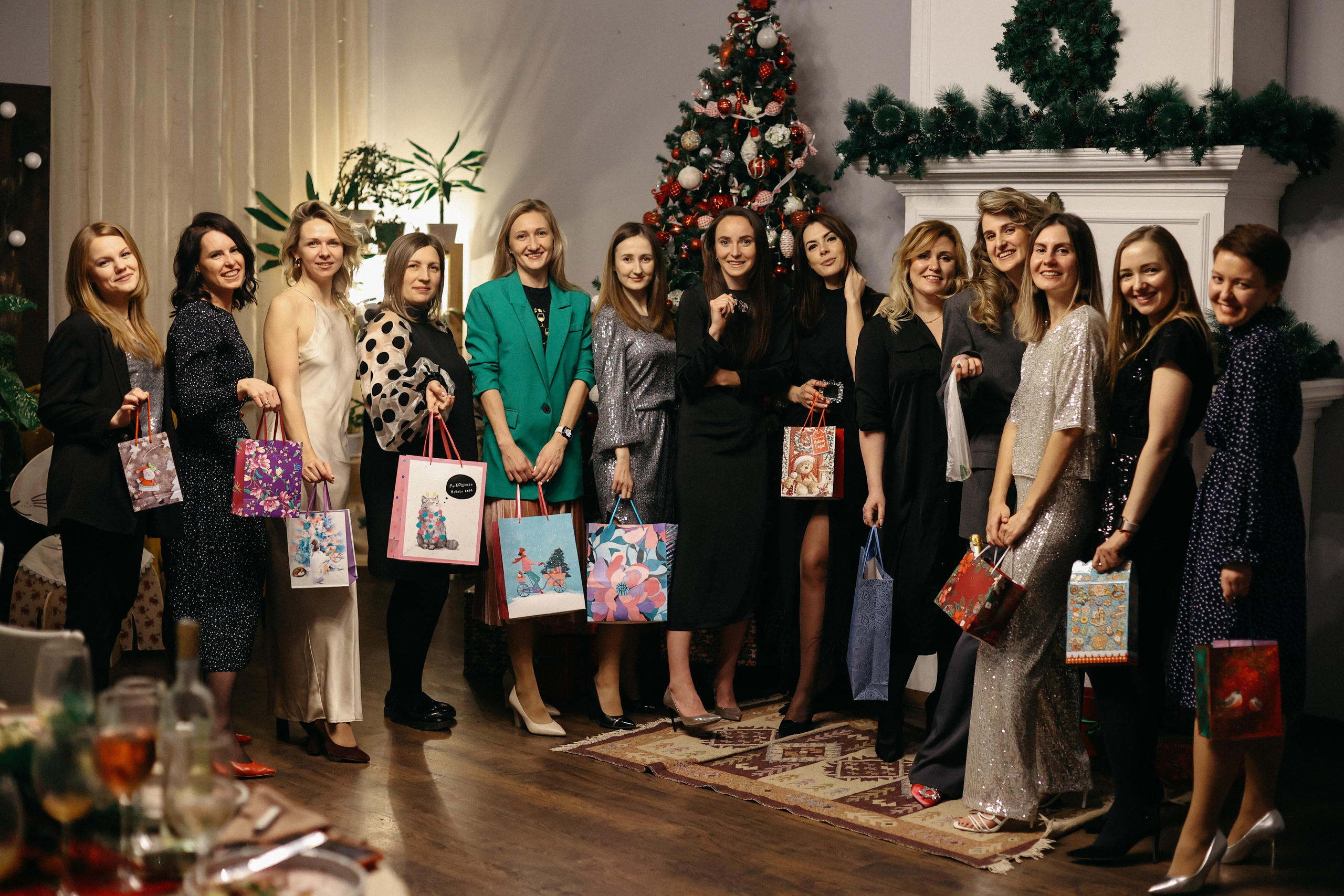 Новогодний ужин. Свадебный фотограф Полина Мишуринская