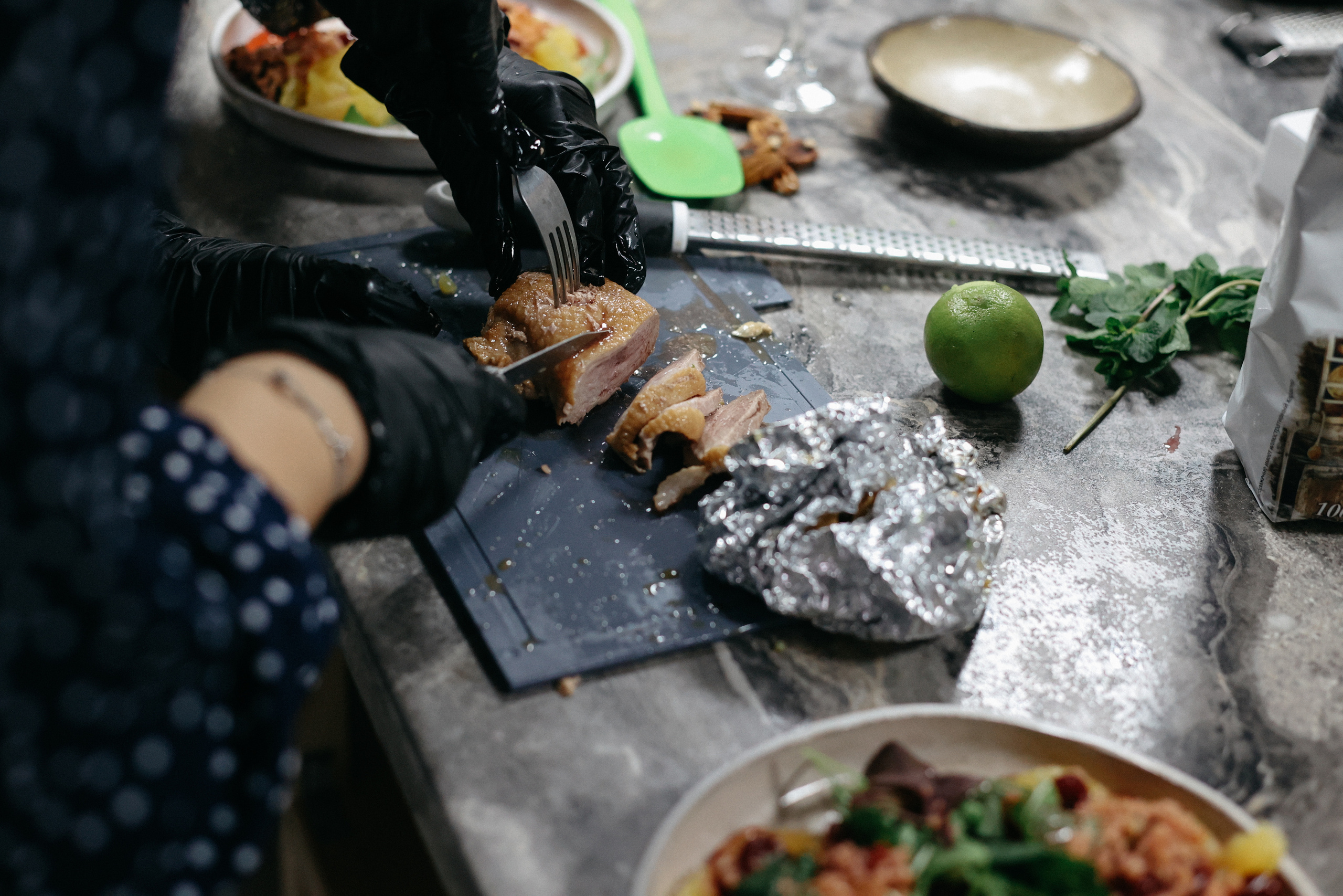 Новогодний ужин. Свадебный фотограф Полина Мишуринская