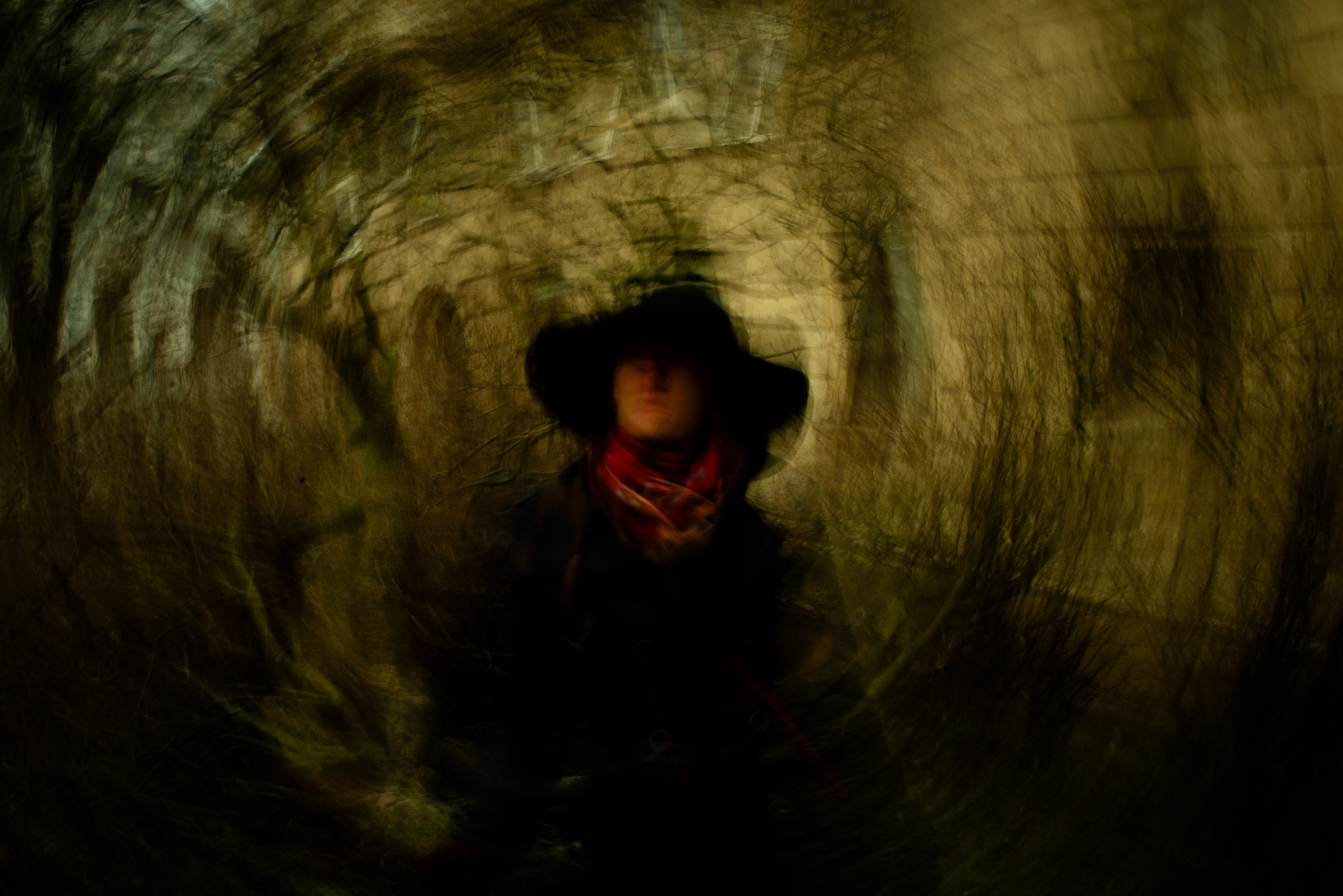 Снова стою одна…. Фотограф Крещение Венчание Москва