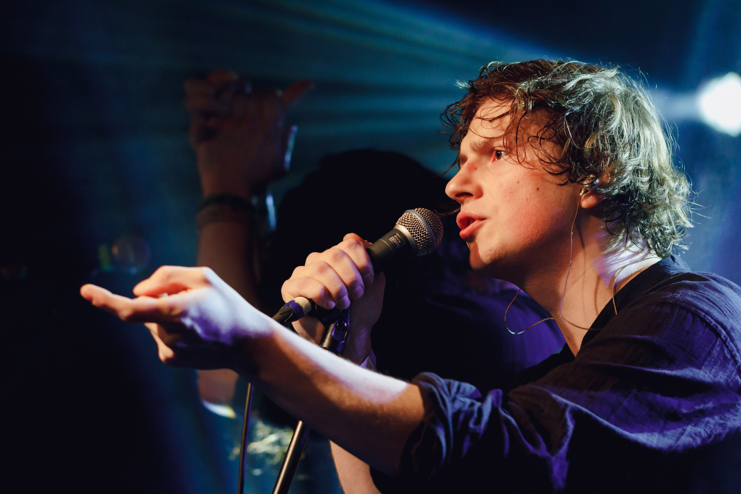 Бонд с кнопкой. Портретный и концертный фотограф в Москве Тугарин Александр