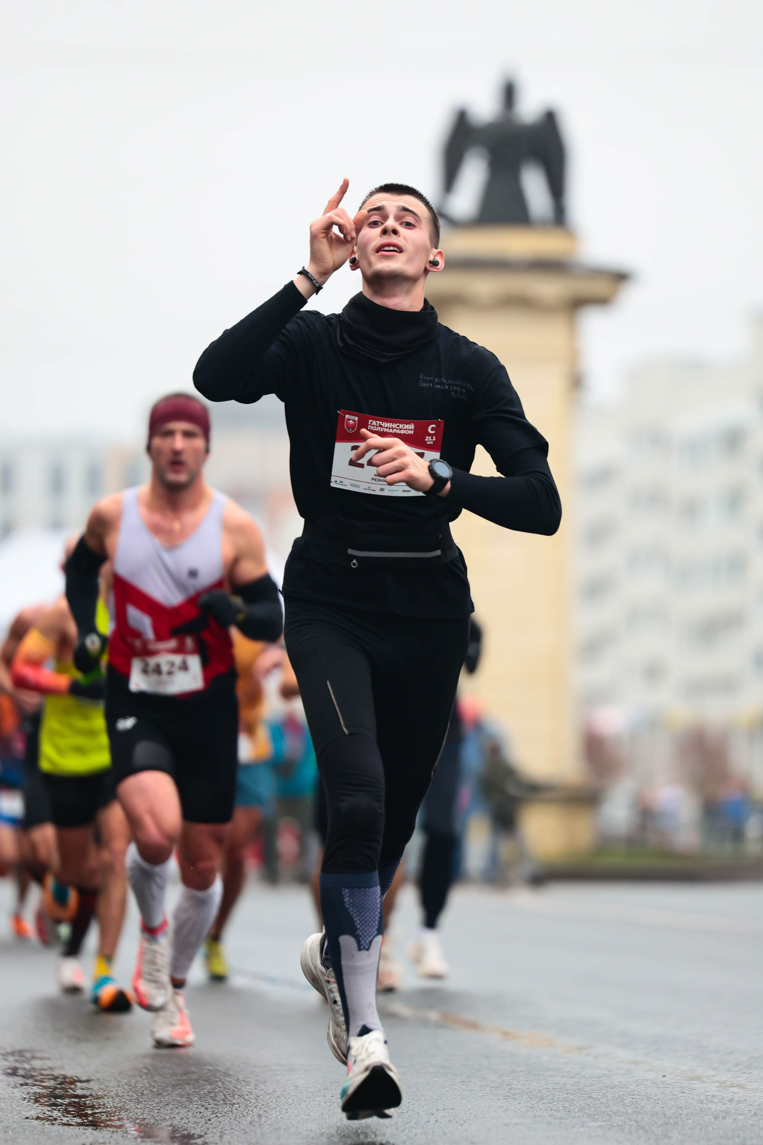 Гатчинский полумарафон 2025. Спортивный фотограф в Санкт-Петербурге Илья Vacool