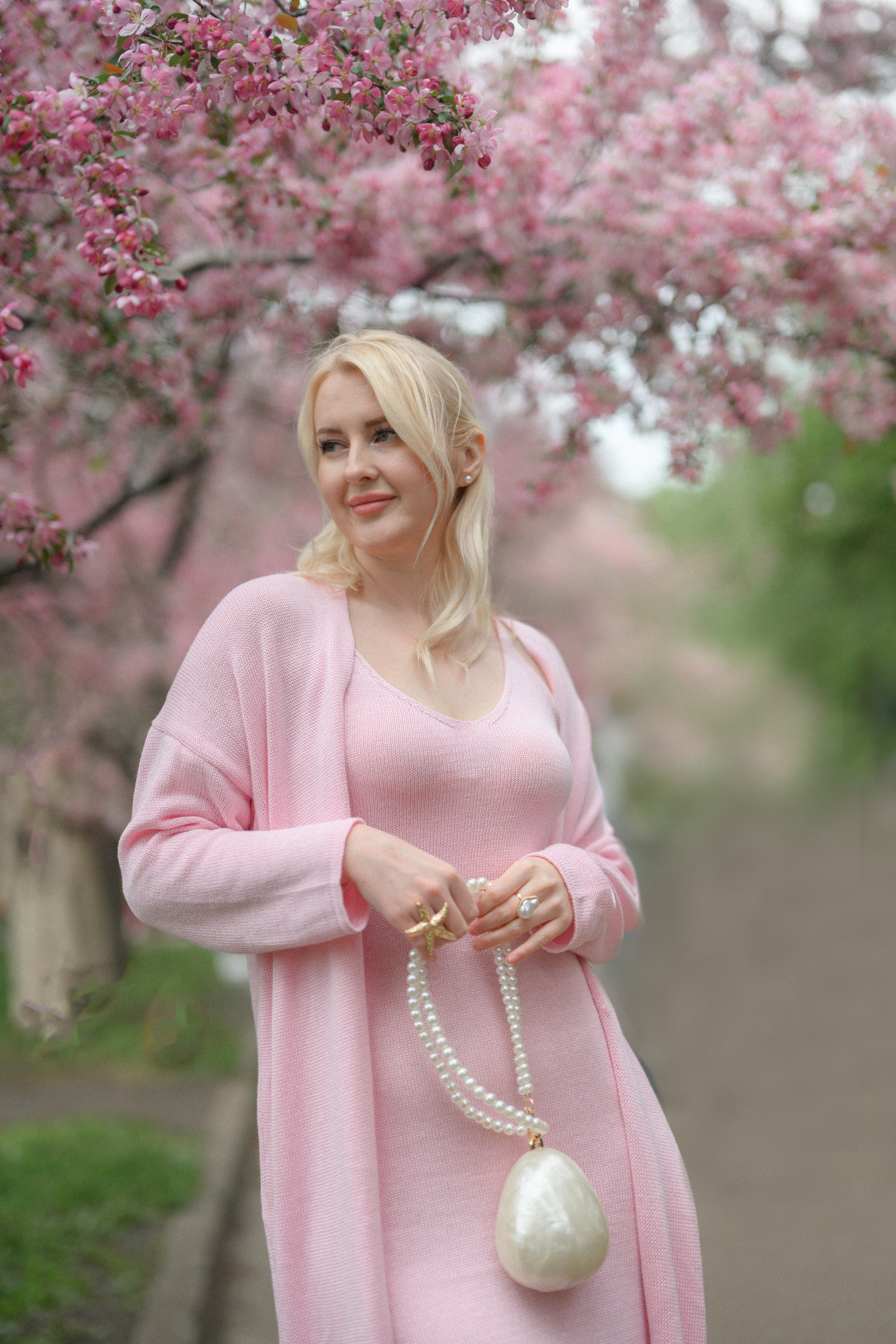 Фотосессии в розовом цветении в Екатерининском парке в Москве. Semerlina.ru