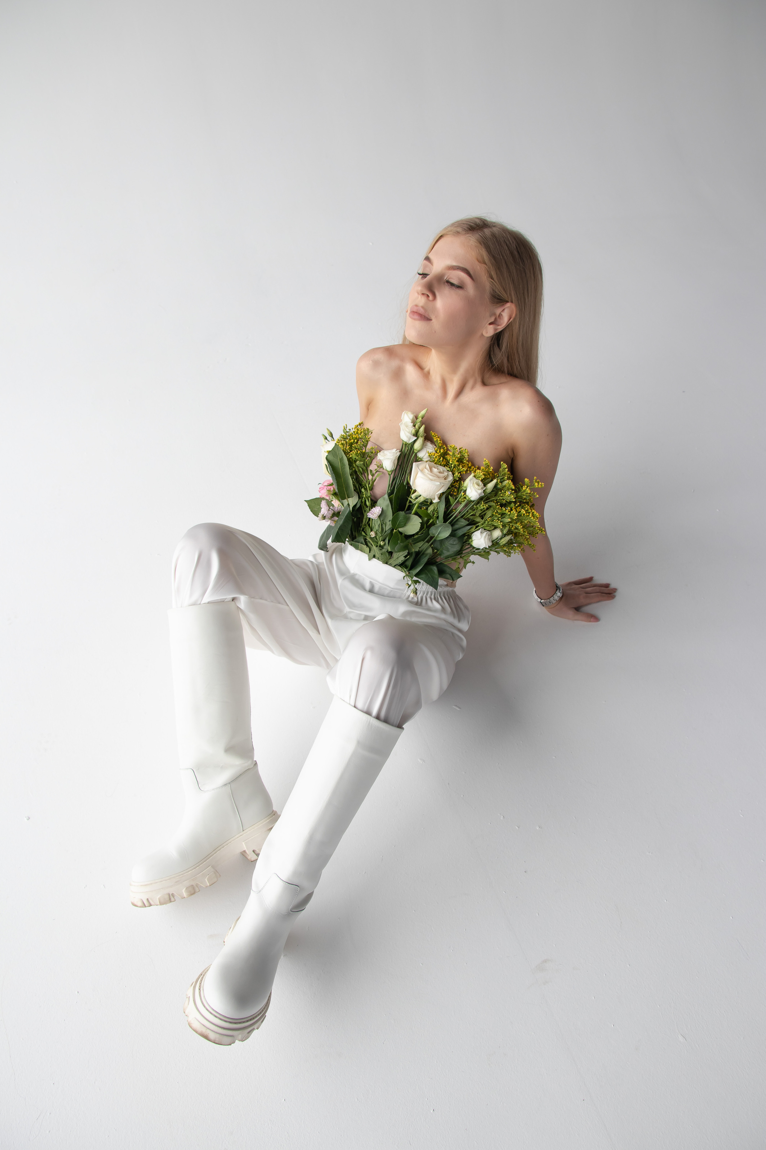 Лиза Сафо @liza_safo топ астролог. Фото-контент для брендов и экспертов