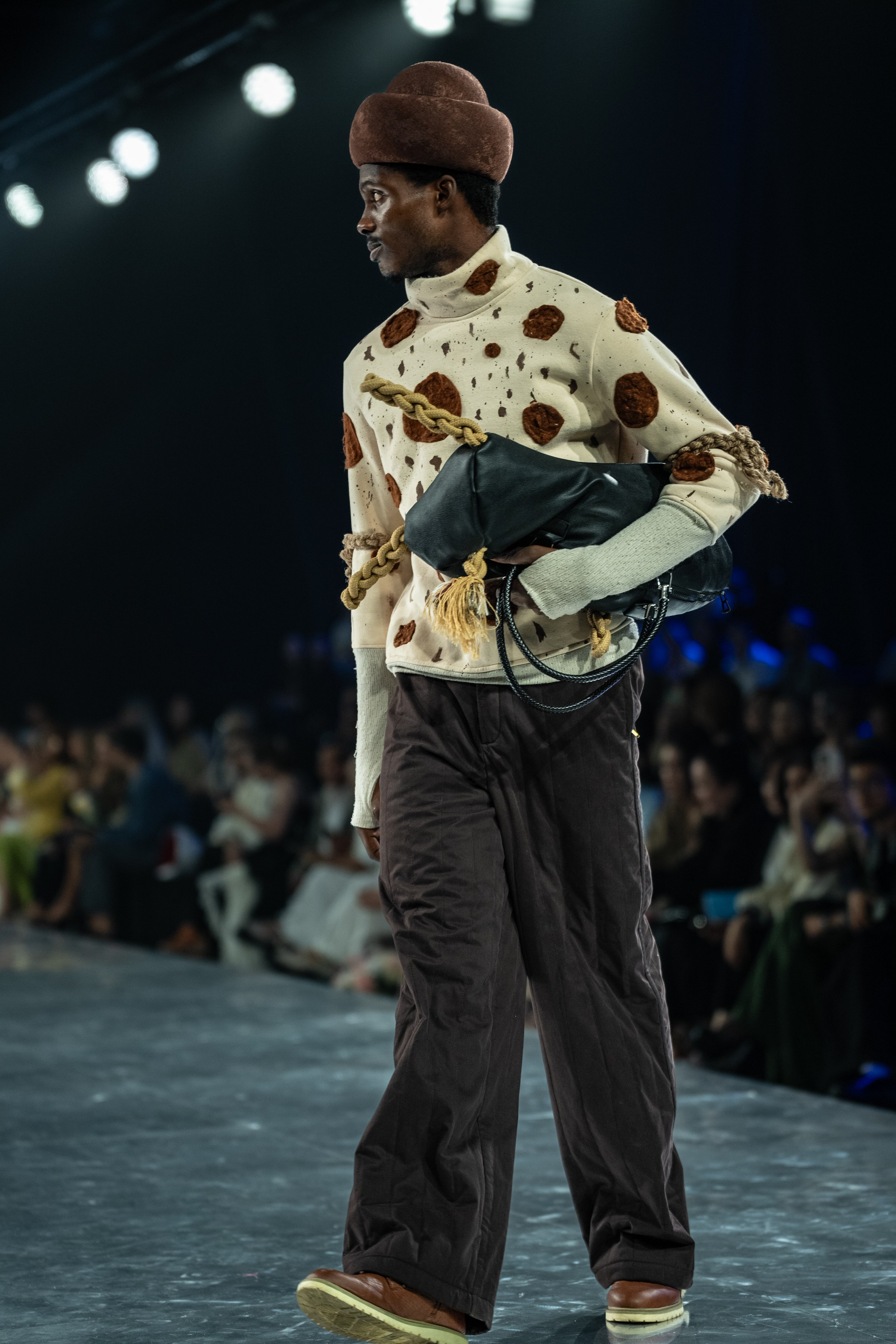 Visa Fashion Week Almaty Pre-Fall 2026 GAZHAIYIP. Сайт Алматинского НЮ АРТ, будуар и фэшн фотографа Дениса Карпенко