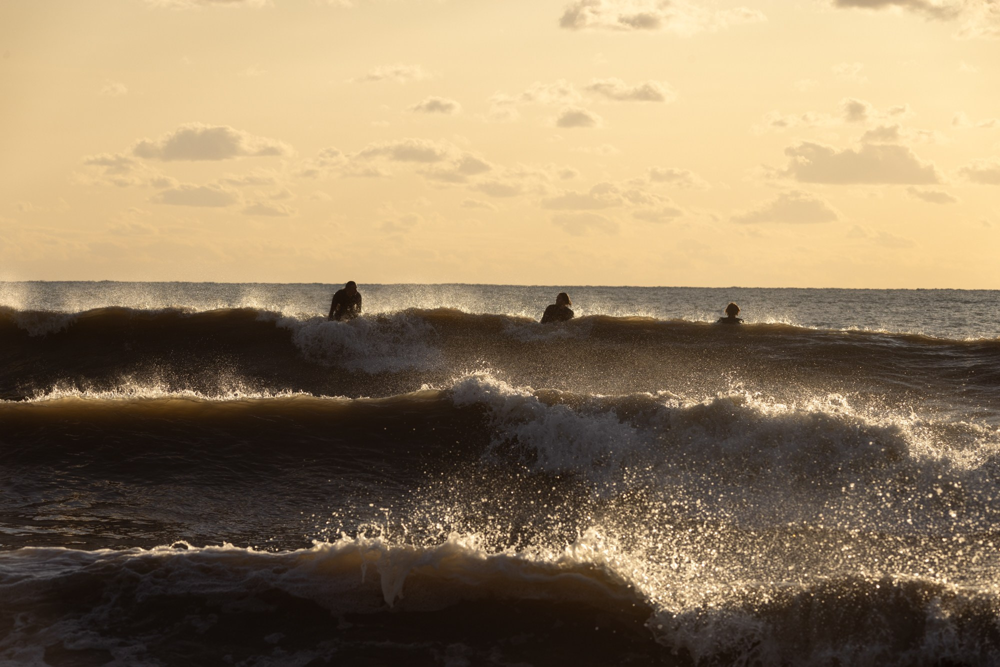 Море и серферы. Репортажный и постановочный Наталья Санникова