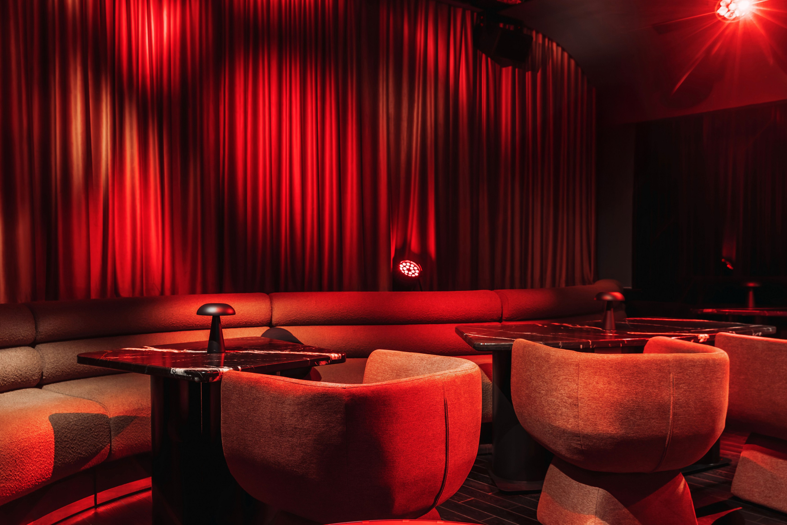 (S)AINT. Репортажный фотограф в Санкт-Петербурге Жолудев Владислав