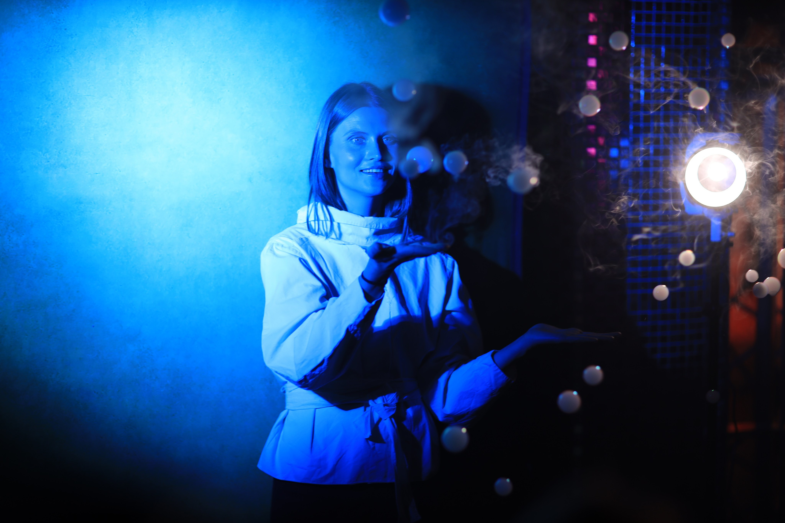 Неон и дым. Съемка в студии под ваш запрос, студийные съемки, фотографии архитектурных объектов — Александр Евстигнеев — фотограф Москва