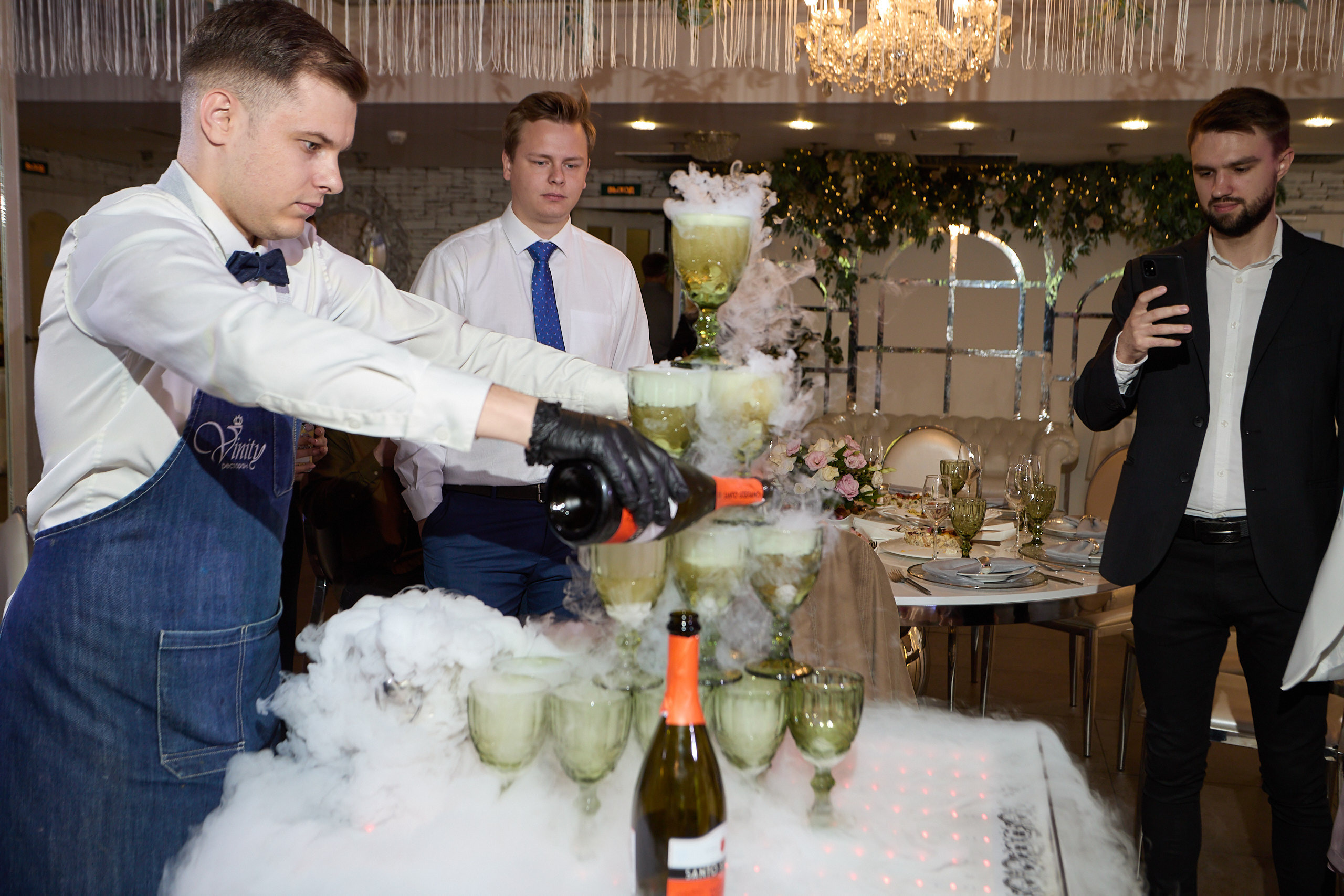 Корпоратив. Стоматологи в ресторане Vinity. Фотограф Валерий Сабрам