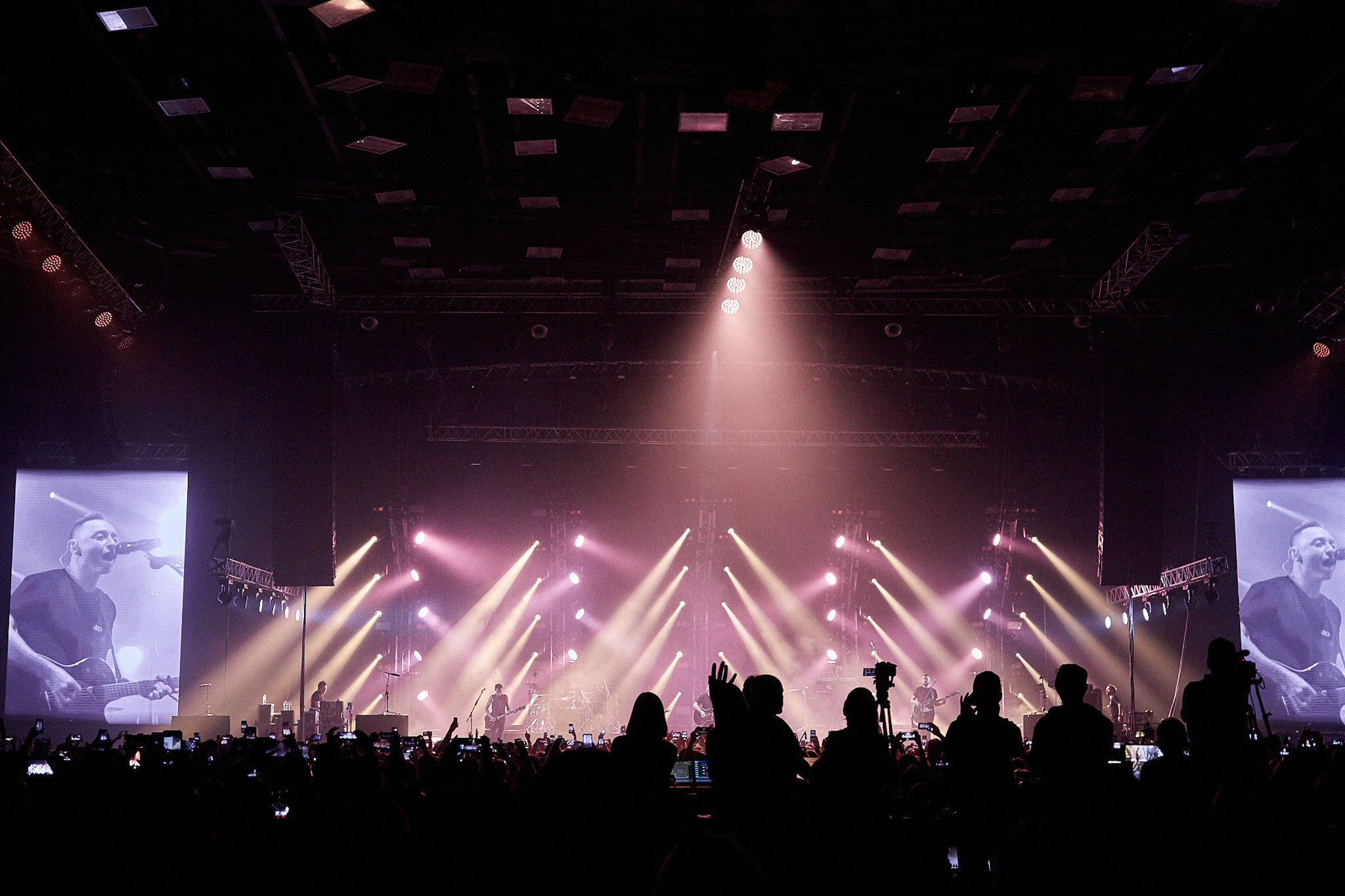 Концерт группы Звери. Фотограф Валерий Сабрам