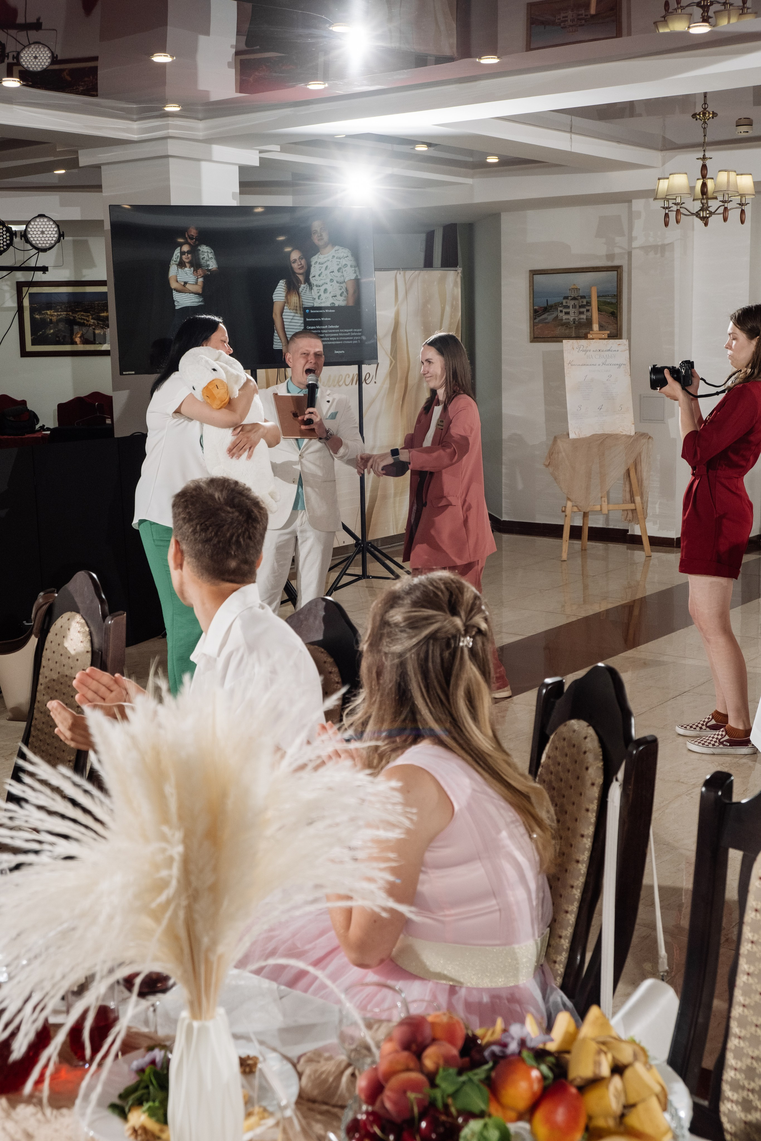 Свадебный ретопртаж. Профессиональная фотосъемка в Крыму. Натуральные эмоции и живые кадры. Забронируйте дату прямо сейчас!