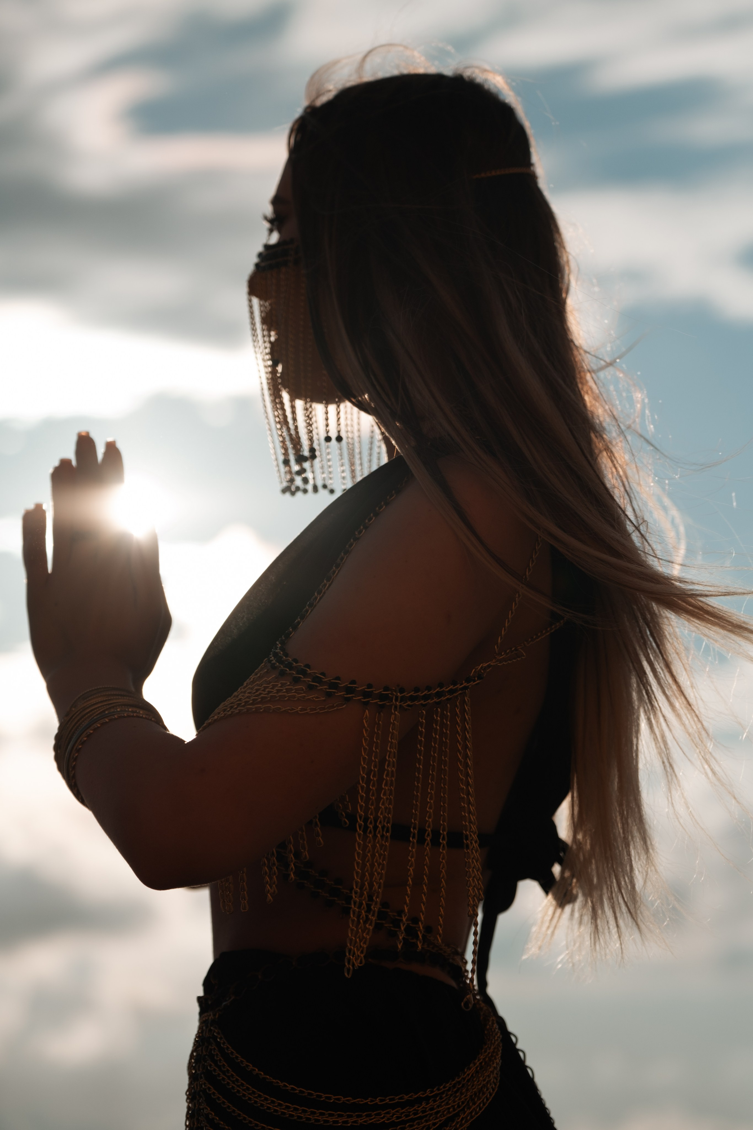 Фотосессия у моря, арабская эстетика. Профессиональная фотосъемка в Крыму. Натуральные эмоции и живые кадры. Забронируйте дату прямо сейчас!