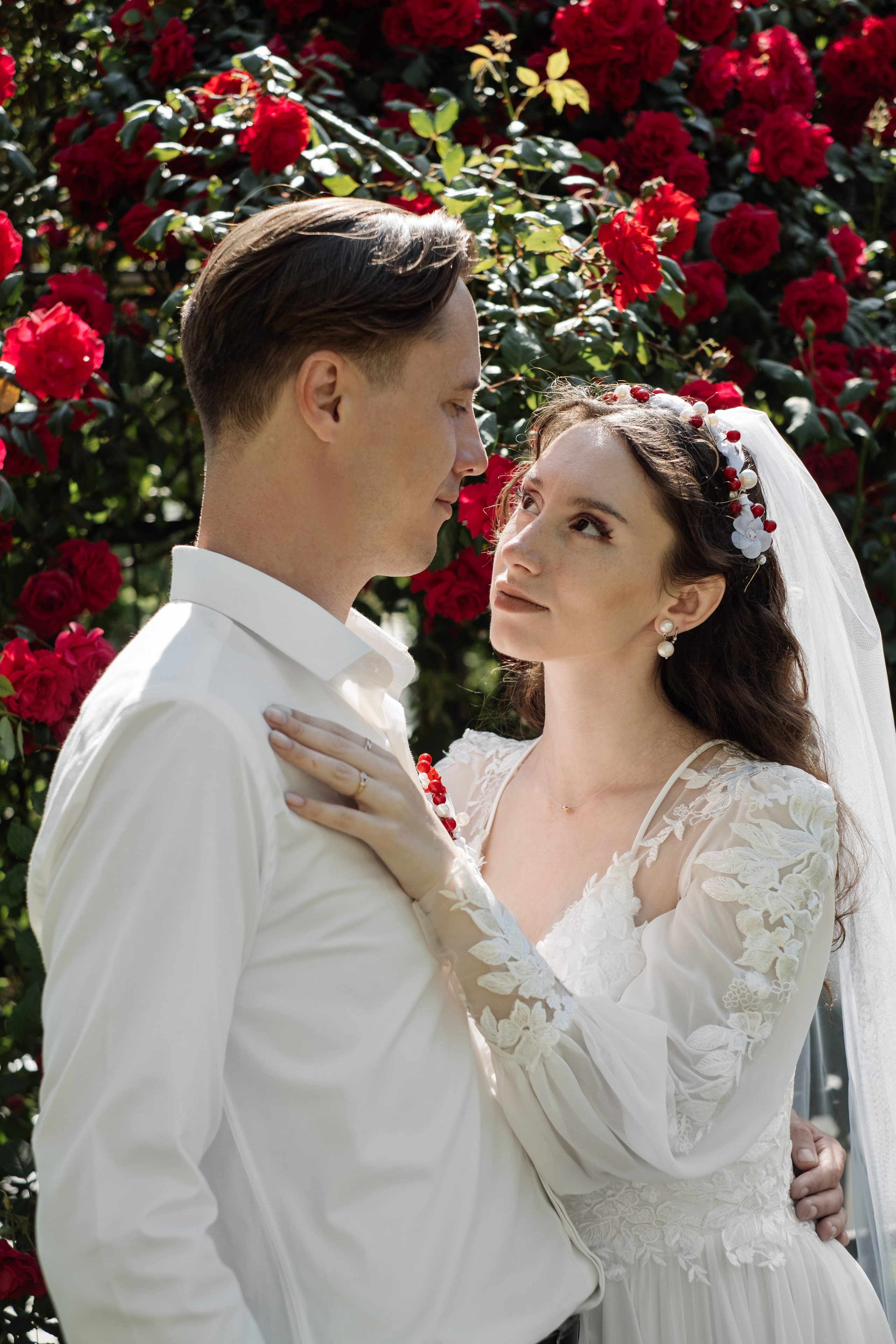 О+Д (ЗАГС, прогулка Центр и Парк Победы, банкет). Профессиональная фотосъемка в Крыму. Натуральные эмоции и живые кадры. Забронируйте дату прямо сейчас!