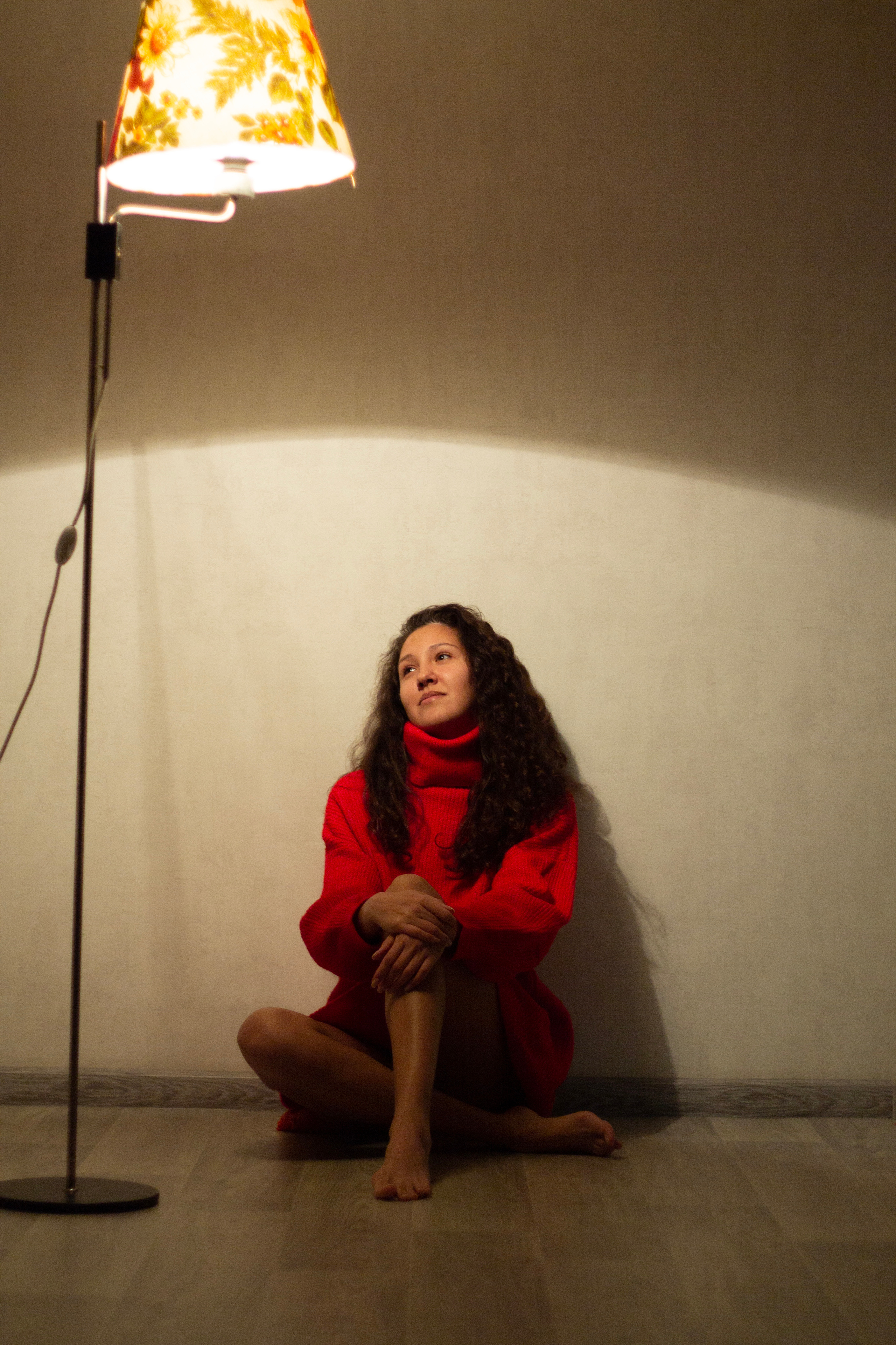 Аделя под лампой