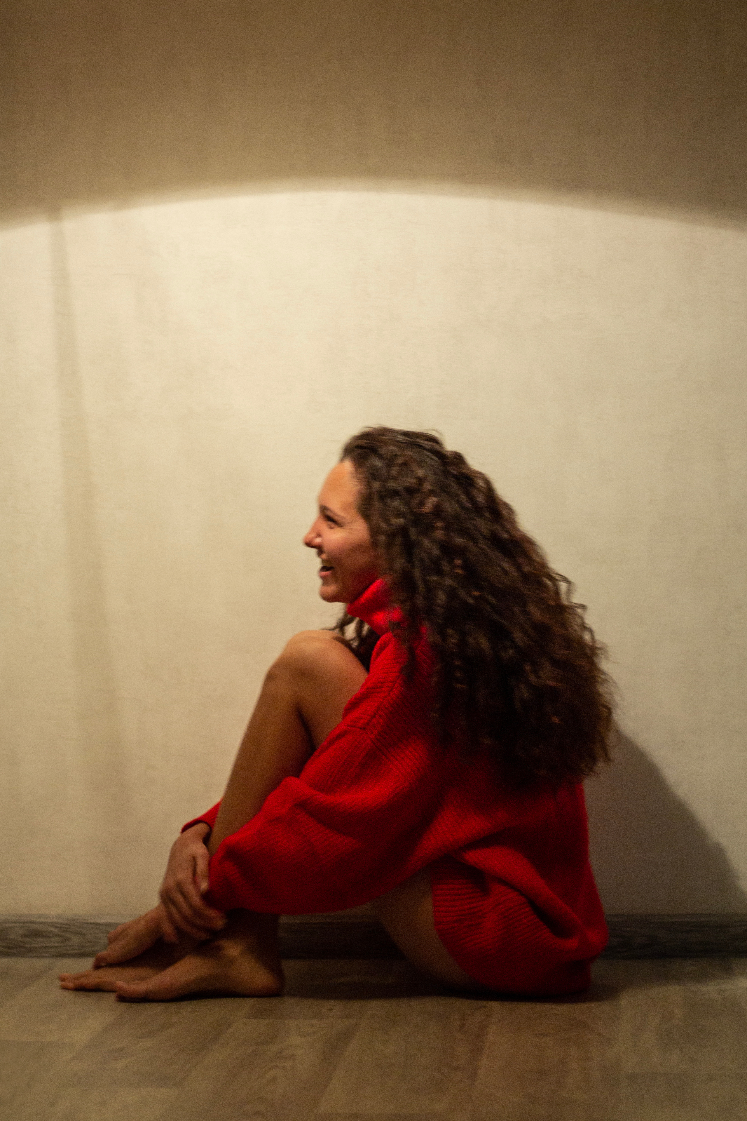 Аделя под лампой