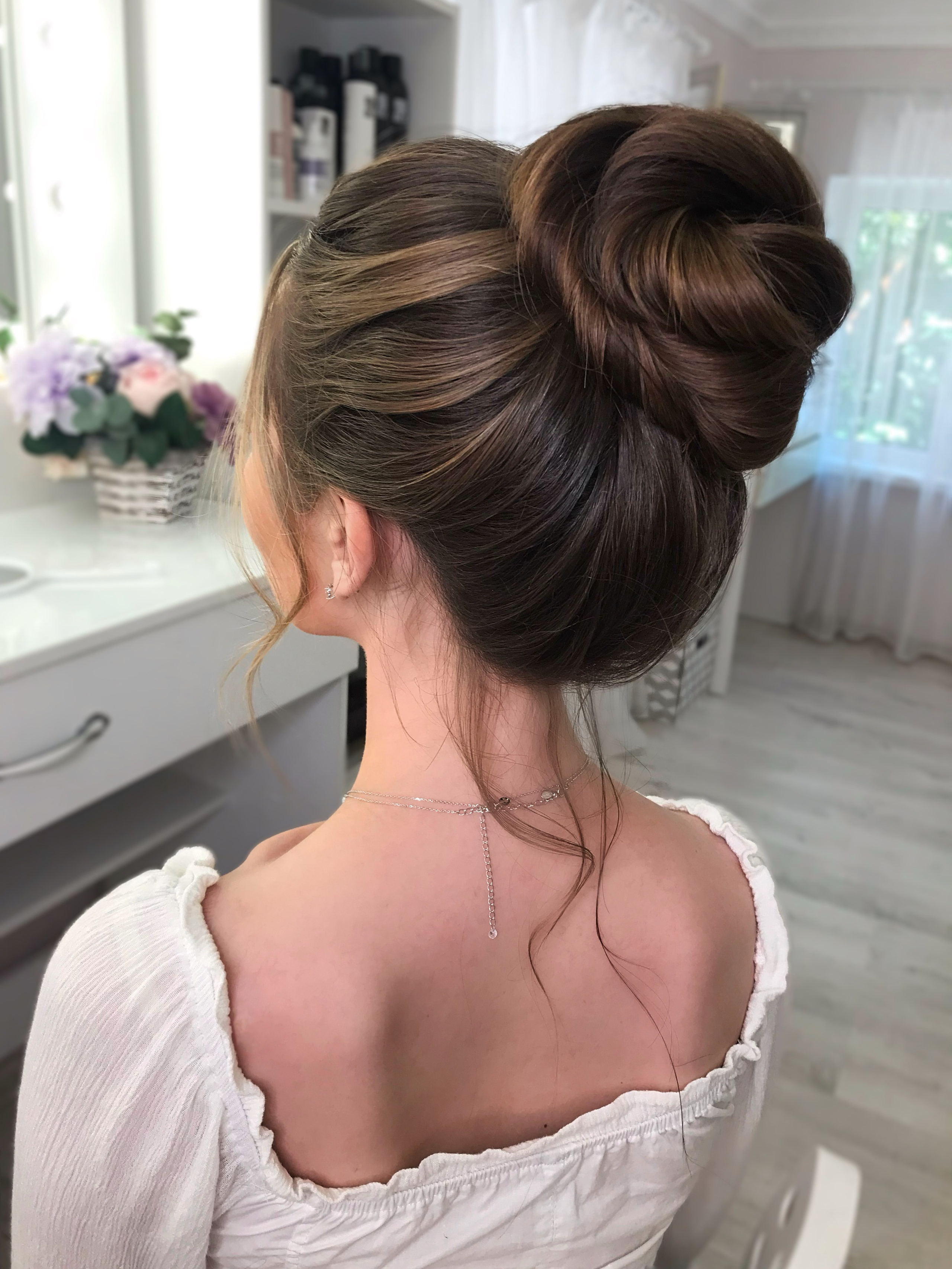 Собранные прически. Свадебный стилист по прическам и макияжу в Ростове-на-Дону Даниэла Дар