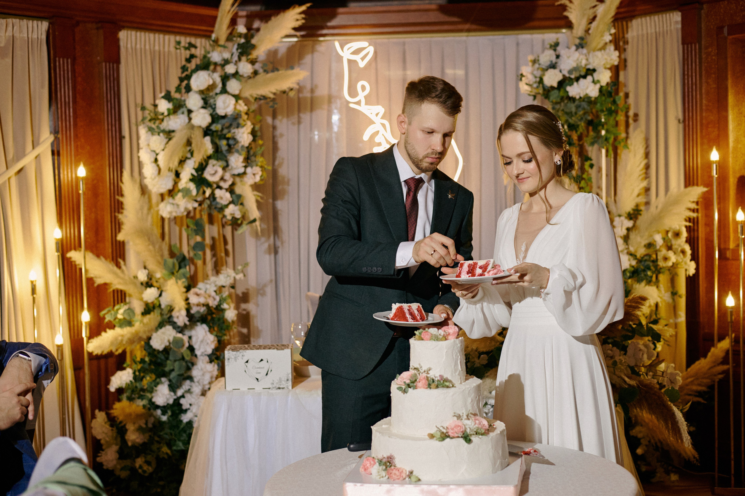 Свадебная фотосъемка в Москве | Волшебные кадры вашего идеального дня. Контентный и репортажный фотограф Виталий Кулешов | Москва