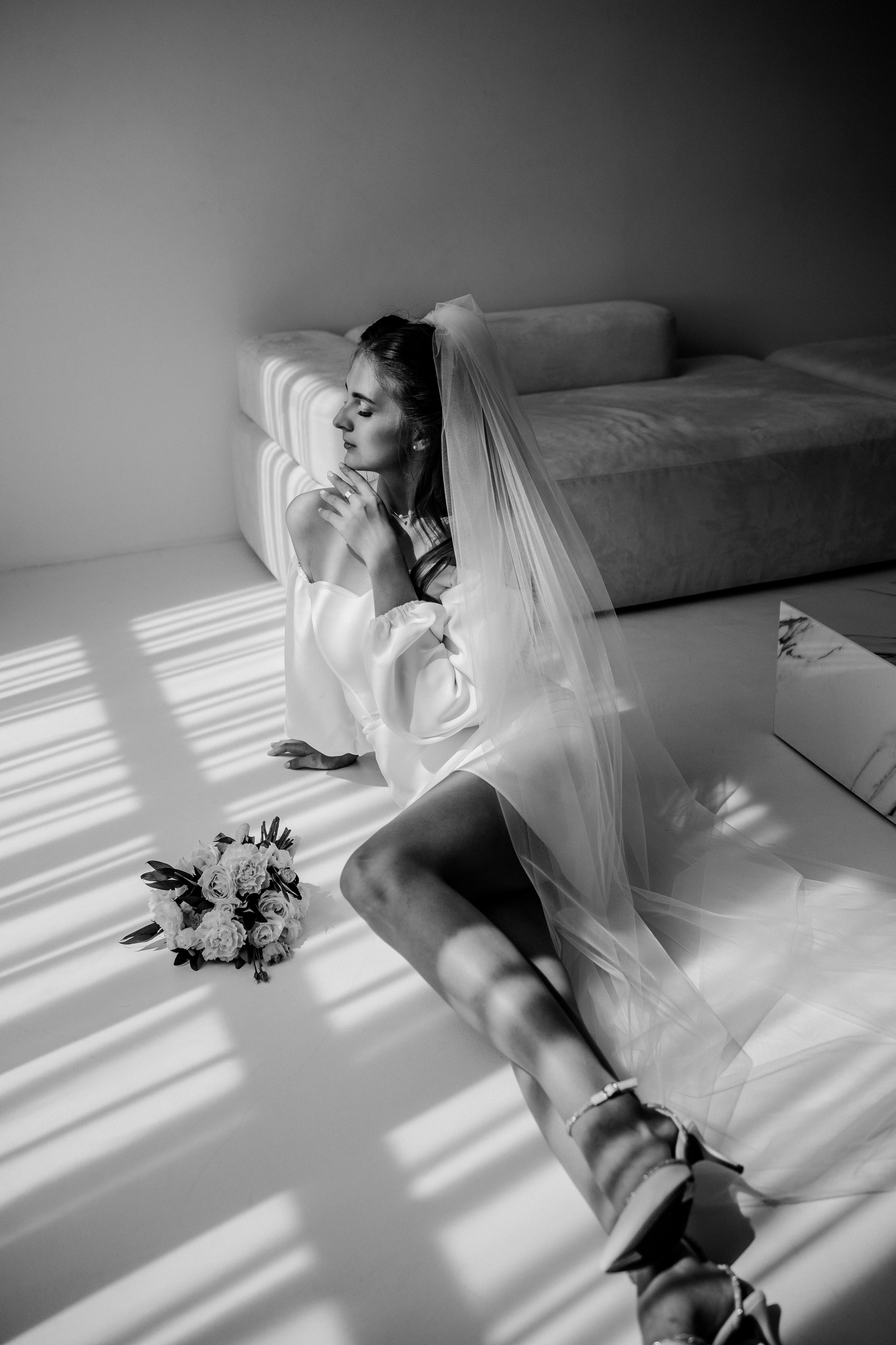 Свадебная прогулка. Эвелина и Дмитрий. Свадебная фотография. Арина Рубах