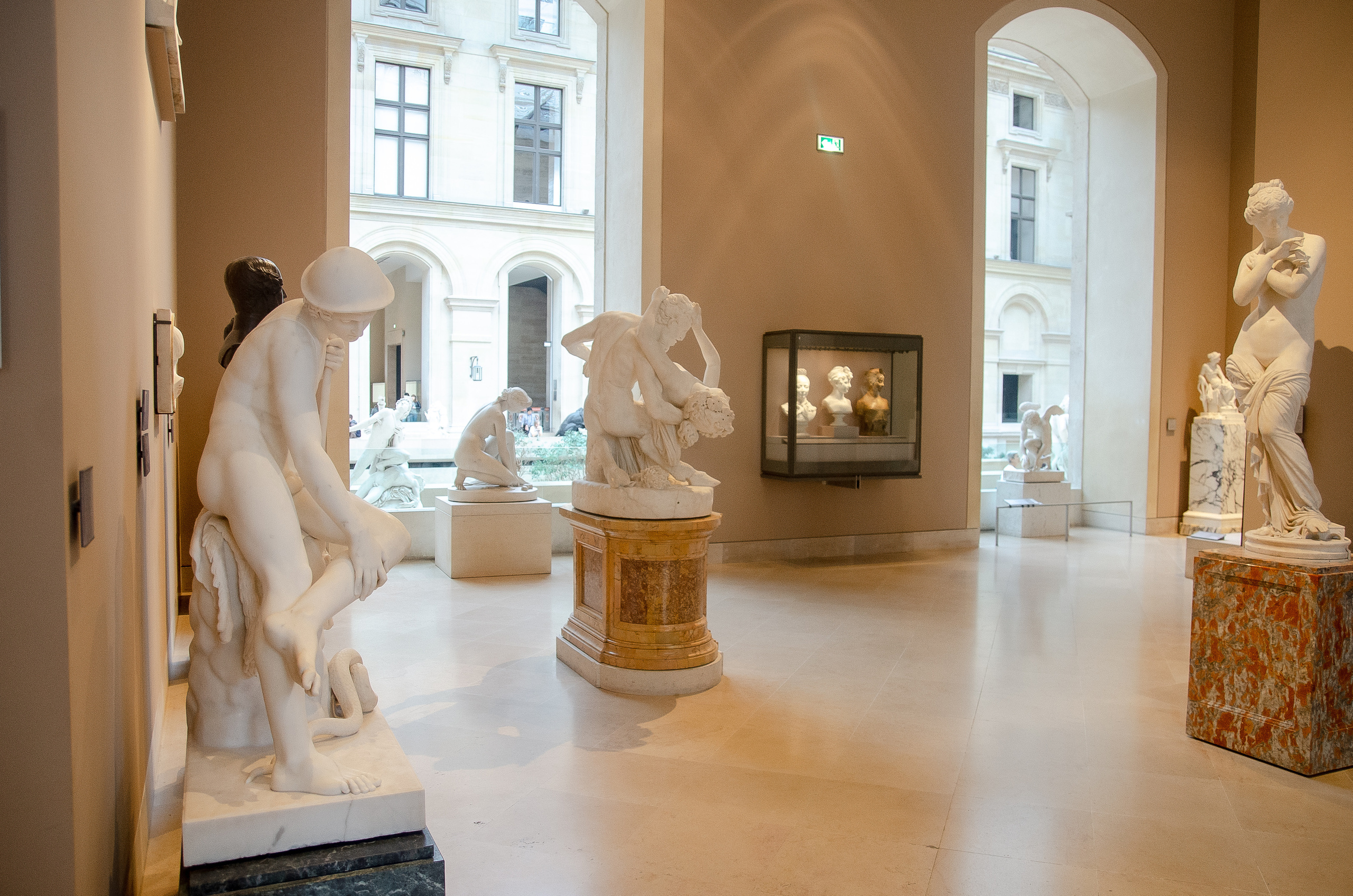 Париж (октябрь 2017). Фотограф Таинства Крещения в Саратове Ильченко Артем