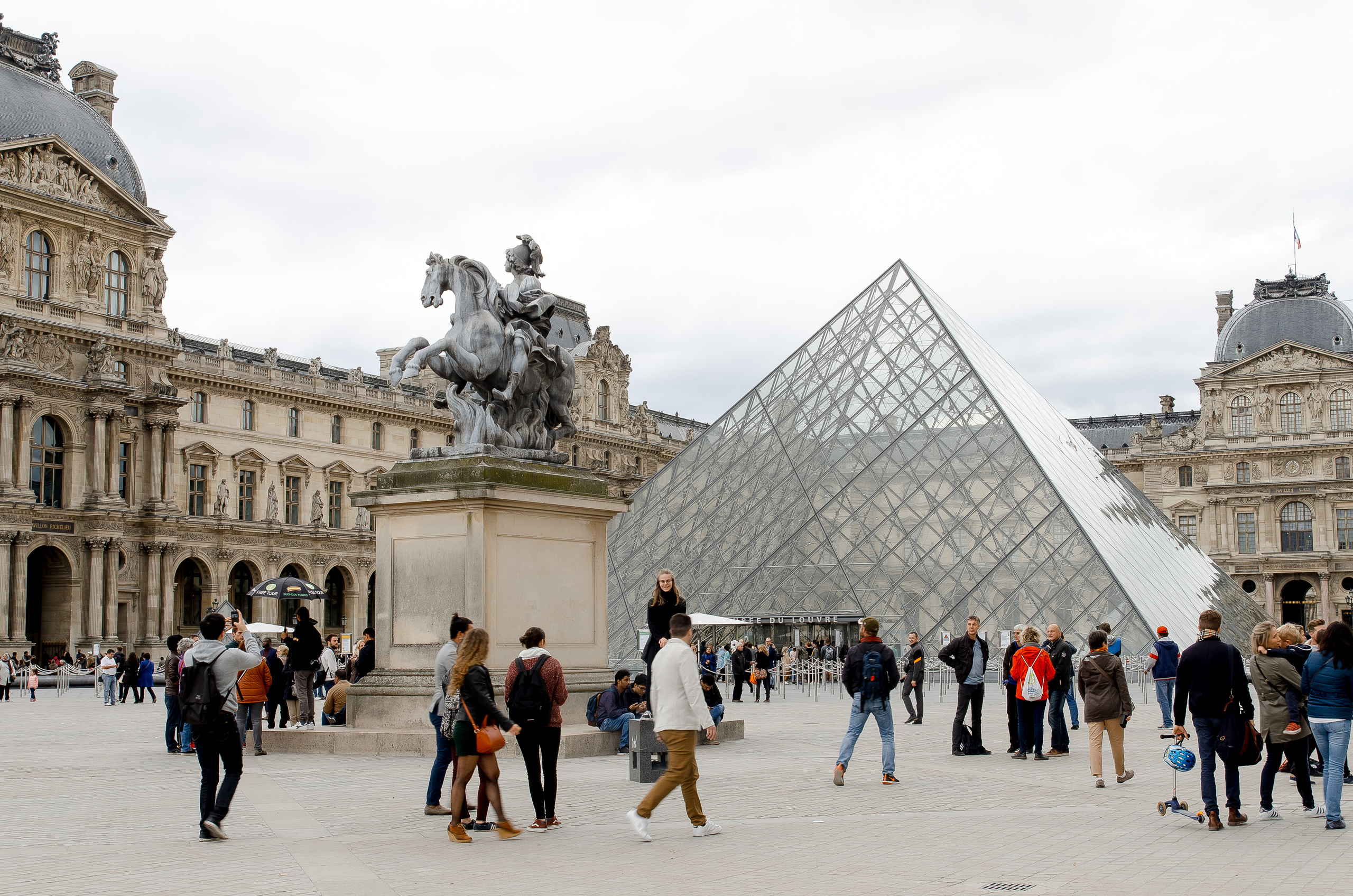 Париж (октябрь 2017). Фотограф Таинства Крещения в Саратове Ильченко Артем