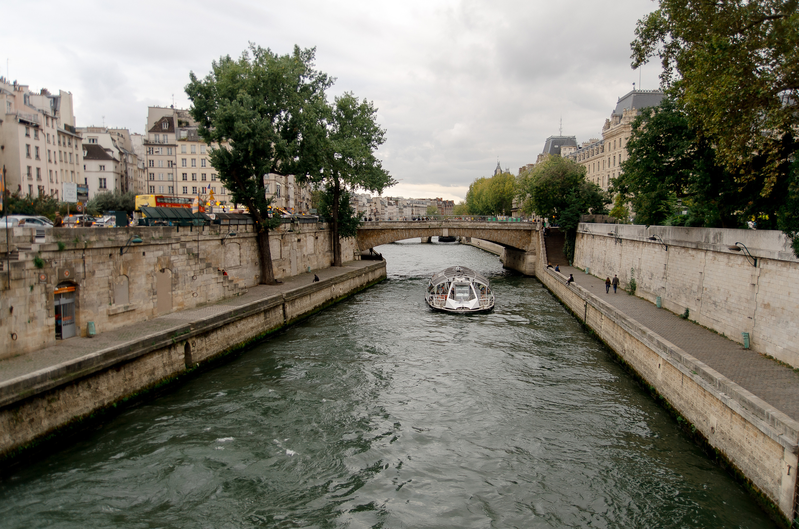 Париж (октябрь 2017). Фотограф Таинства Крещения в Саратове Ильченко Артем