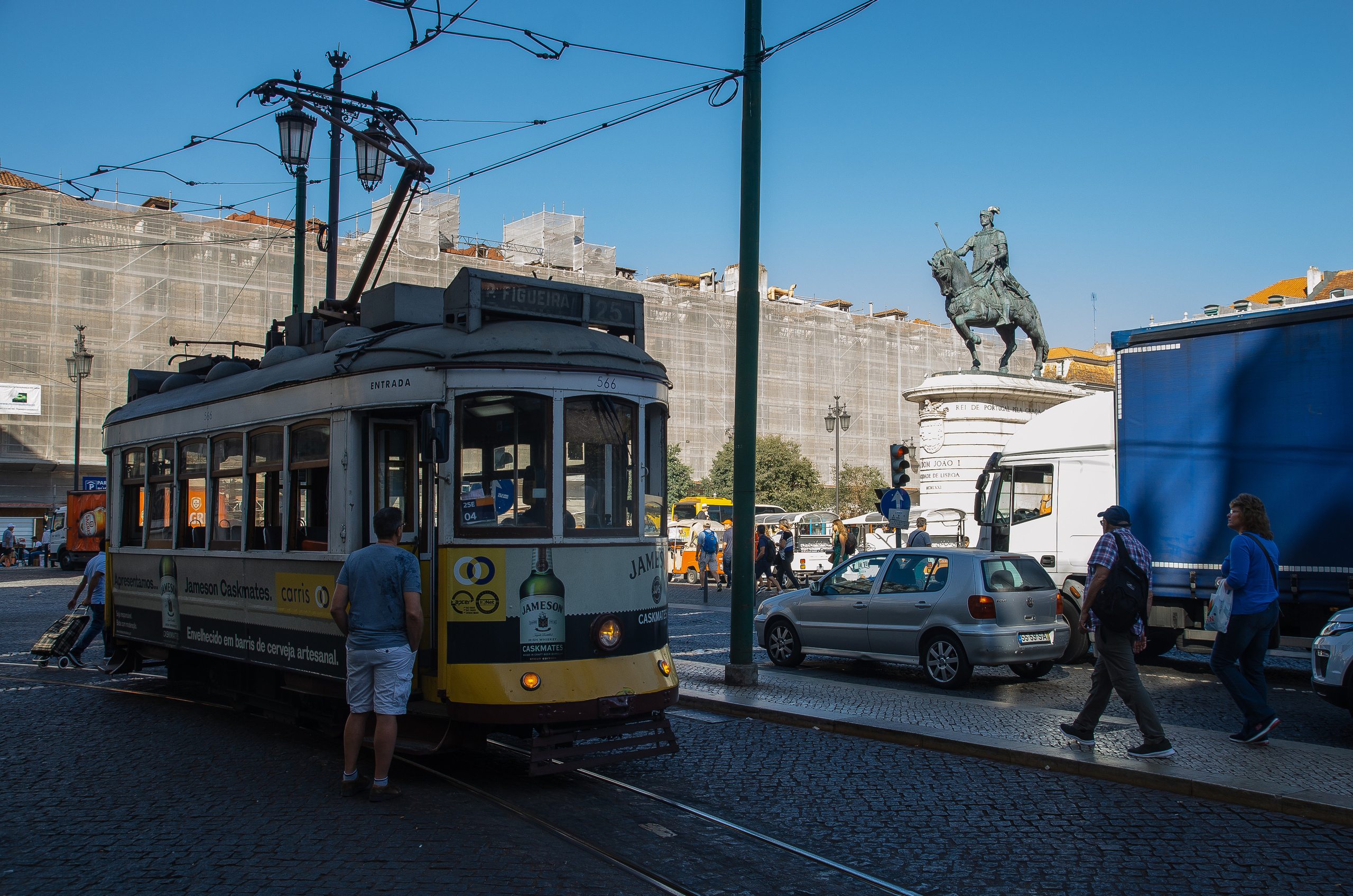 Лиссабон (октябрь 2017). Фотограф Таинства Крещения в Саратове Ильченко Артем