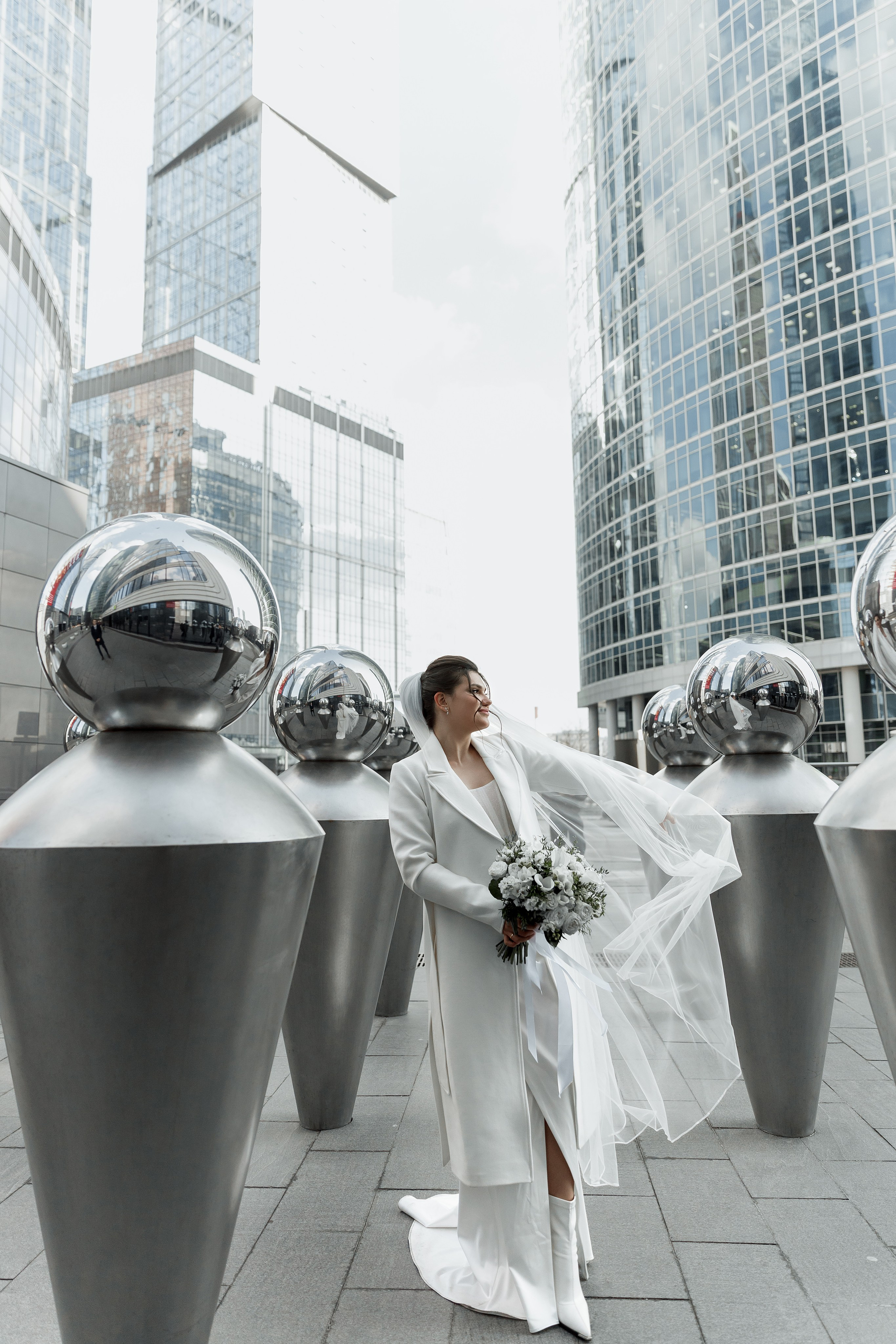 Паша&Настя (роспись Москва-сити Birds). Фотограф в Москве Юлия Хамзина